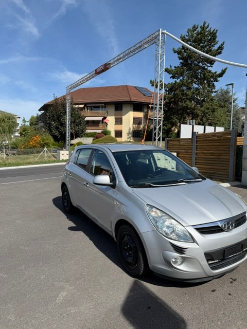 HYUNDAI 1.4 Style-image-1