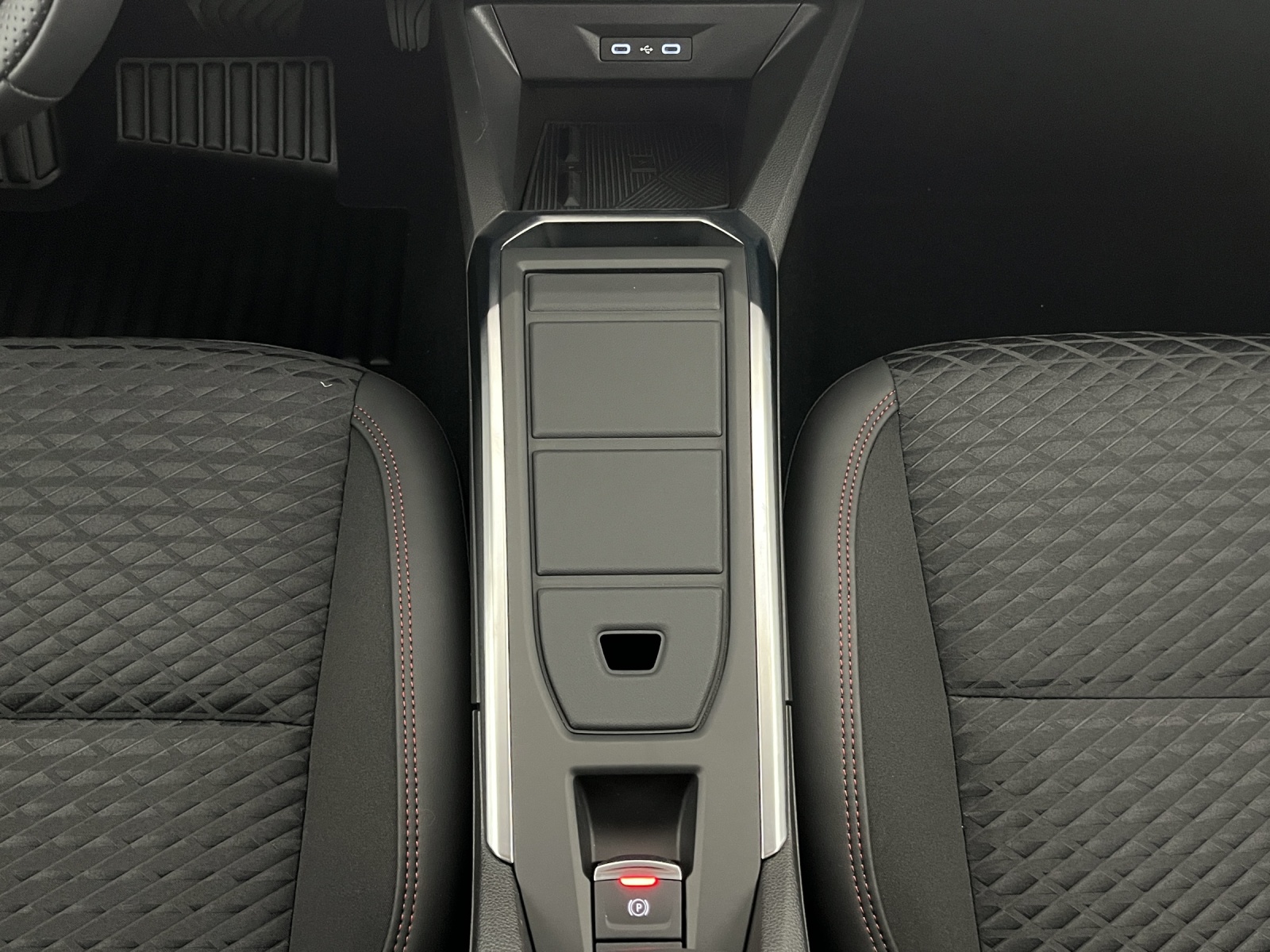 RENAULT Clio 1.8 E-Tech techno-image-13