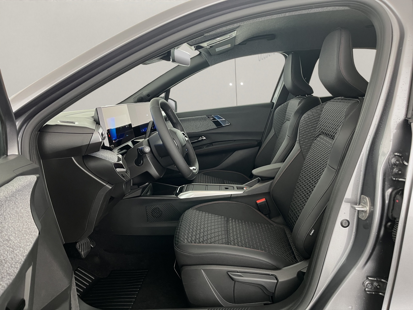 RENAULT Clio 1.8 E-Tech techno-image-7