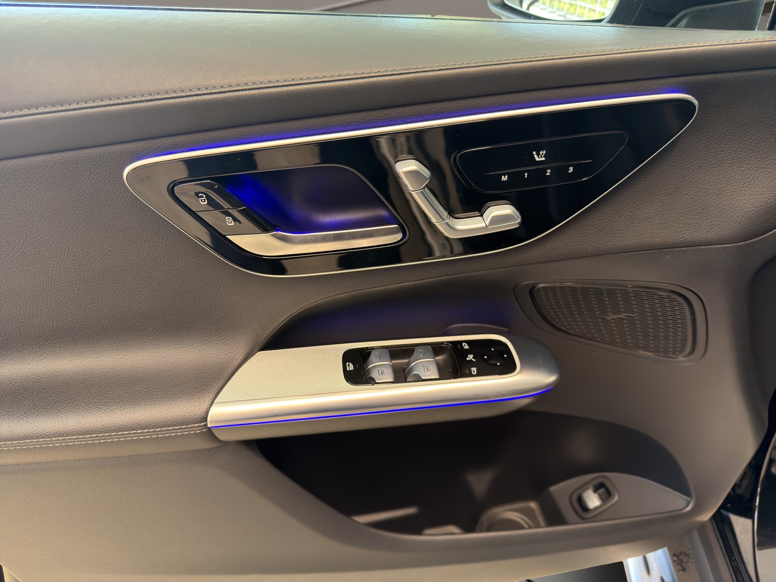 MERCEDES-BENZ GLC 220 d 4M 9G-Tronic-image-15