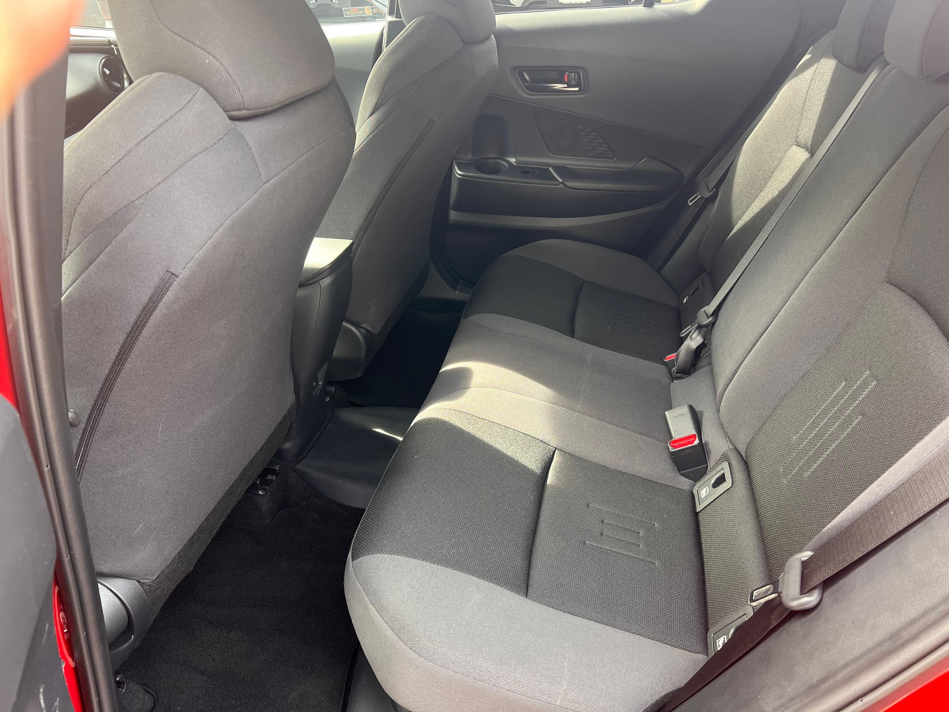 TOYOTA C-HR 2.0 PHEV Swiss Edition-image-10