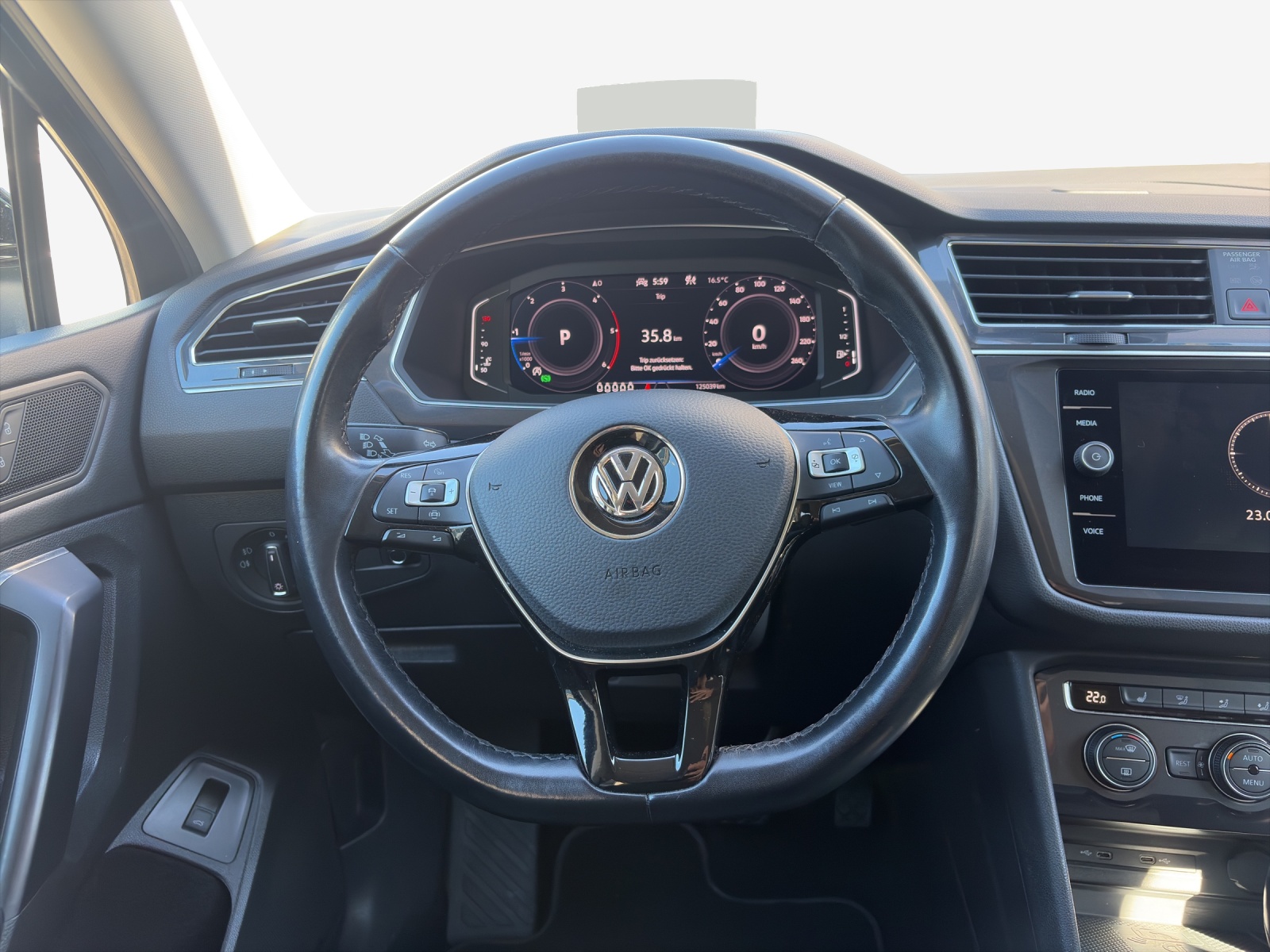VW Tiguan Allspace 2.0 TDI SCR Highline 4MotionDSG-image-9