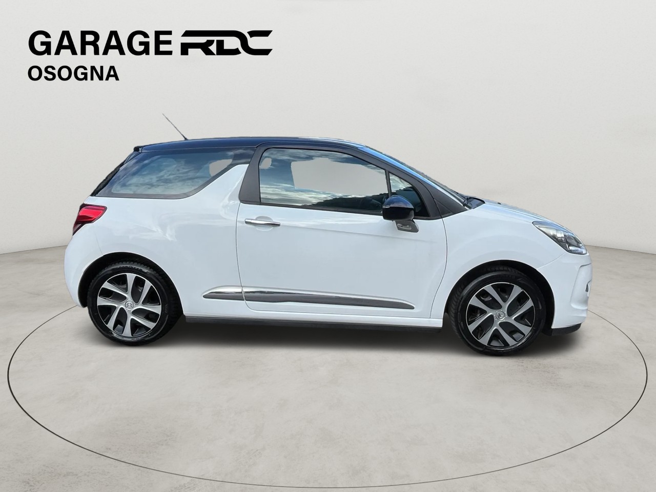 DS AUTOMOBILES DS3 1.2 VTi Eye Tech-image-2