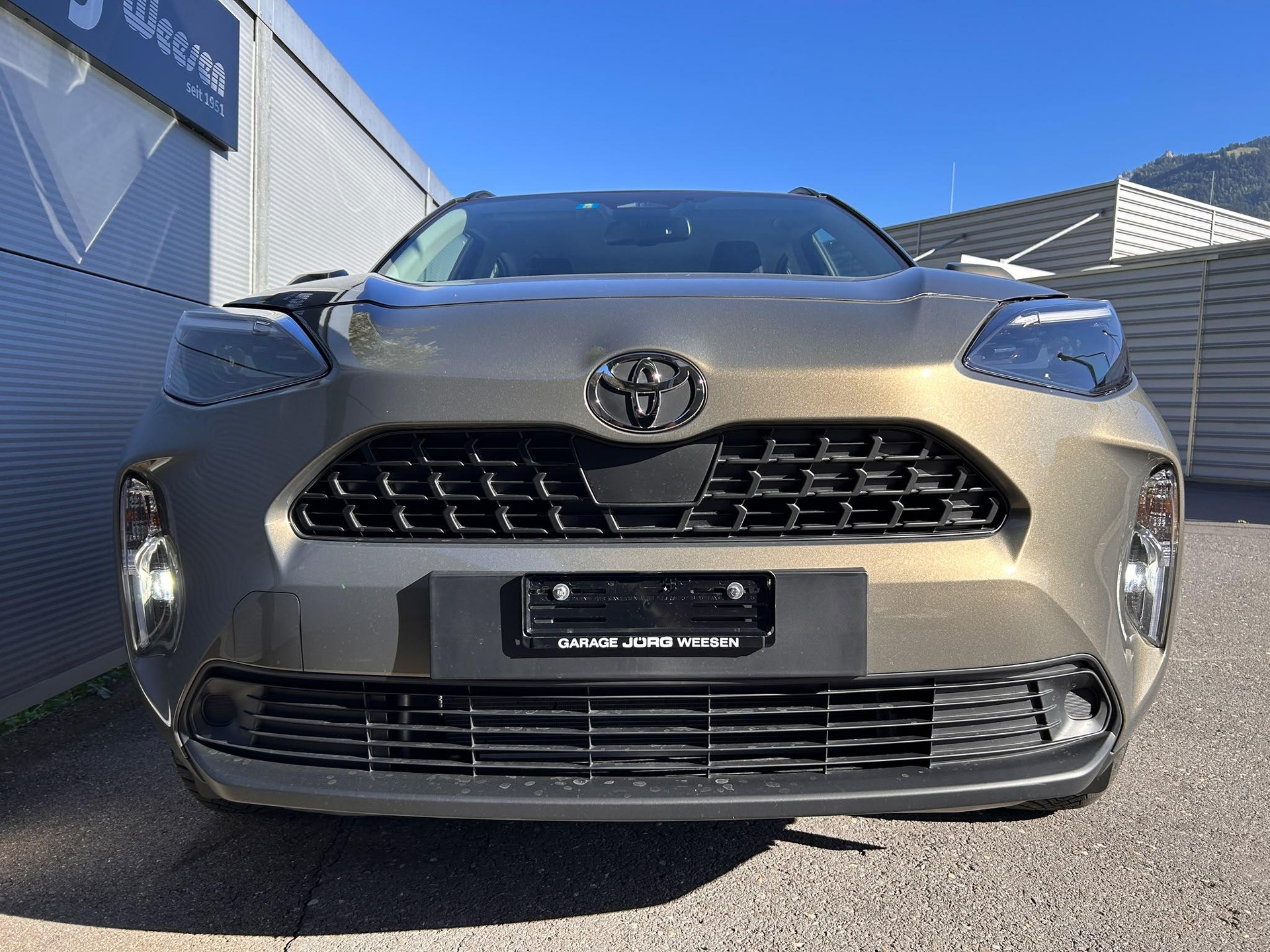 TOYOTA Yaris Cross 1.5 VVT-i HSD Comfort AWD-i-image-1