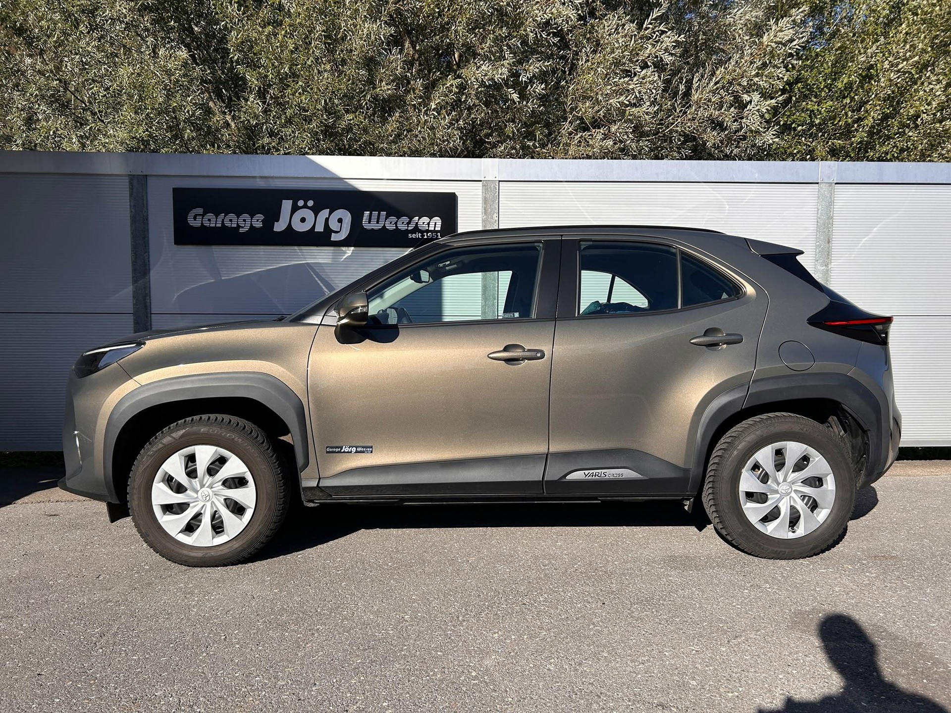 TOYOTA Yaris Cross 1.5 VVT-i HSD Comfort AWD-i-image-2