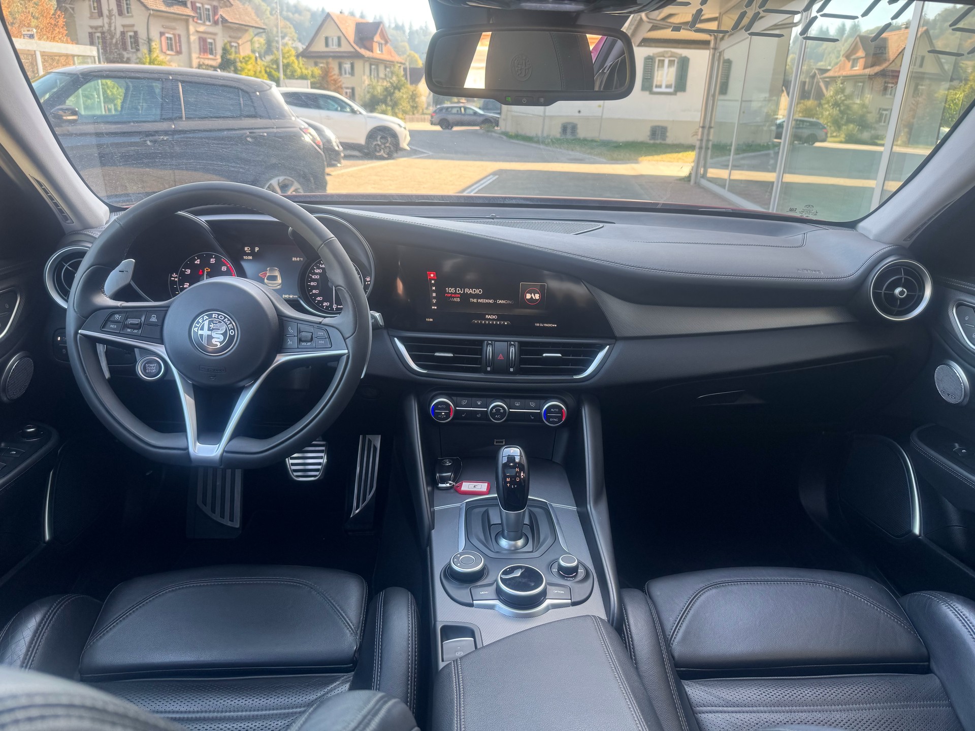 ALFA ROMEO Giulia 2.0 Veloce 280 PS Q4 Sky-image-10