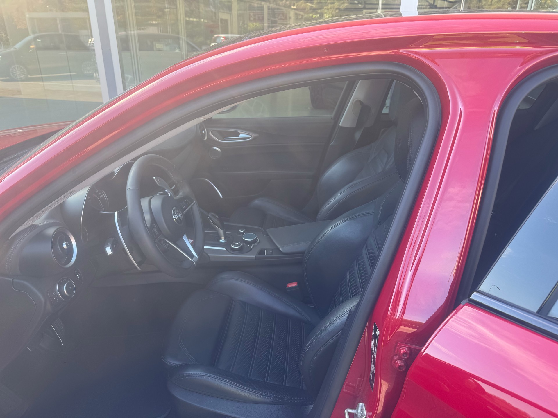 ALFA ROMEO Giulia 2.0 Veloce 280 PS Q4 Sky-image-6