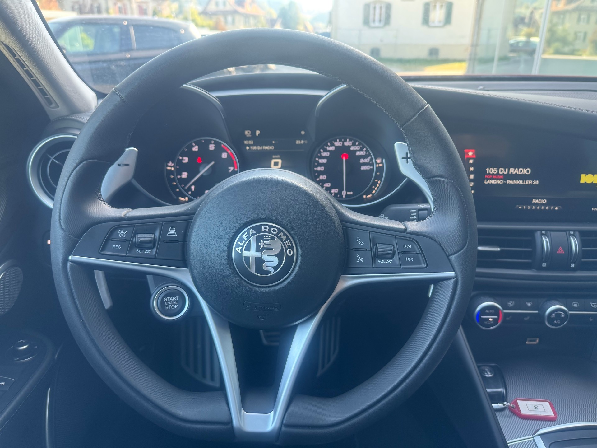 ALFA ROMEO Giulia 2.0 Veloce 280 PS Q4 Sky-image-8