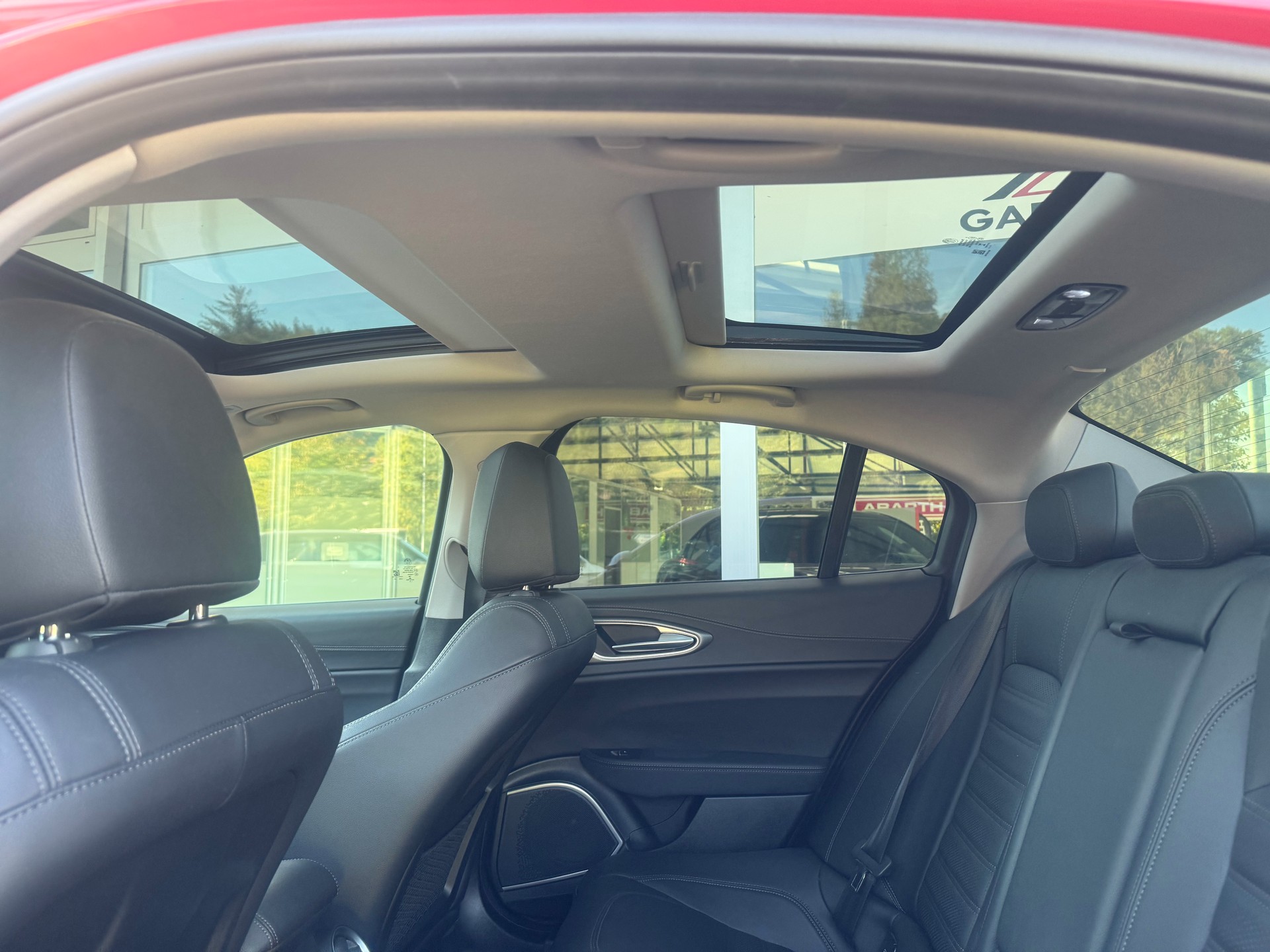 ALFA ROMEO Giulia 2.0 Veloce 280 PS Q4 Sky-image-12