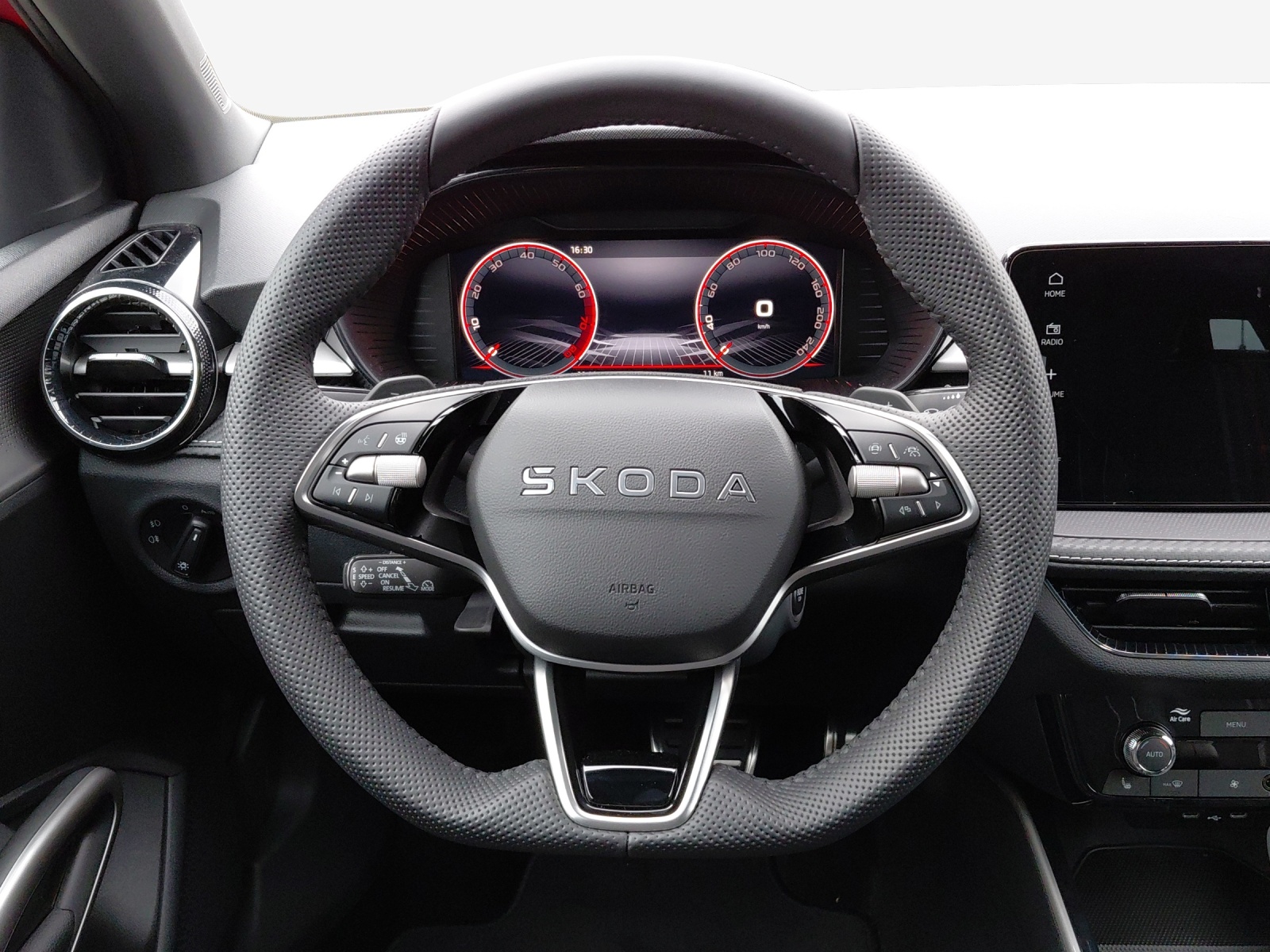 SKODA Fabia 1.5 TSI 130 DSG-image-9