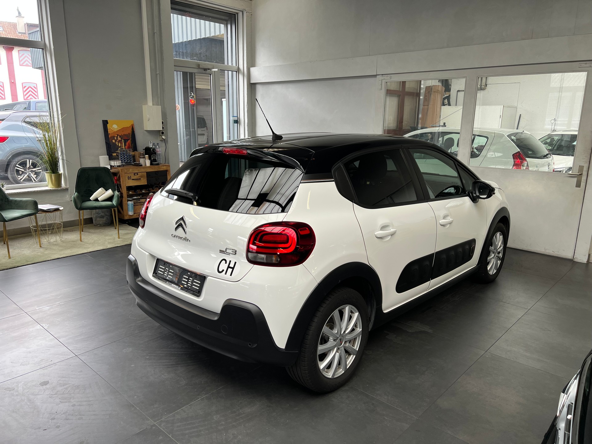 CITROEN C3 1.2i PureTech Origins-image-3