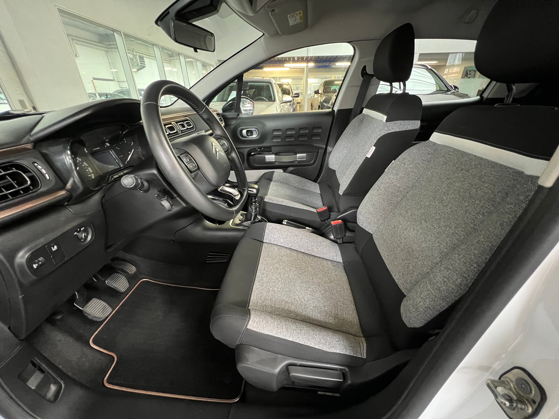 CITROEN C3 1.2i PureTech Origins-image-9