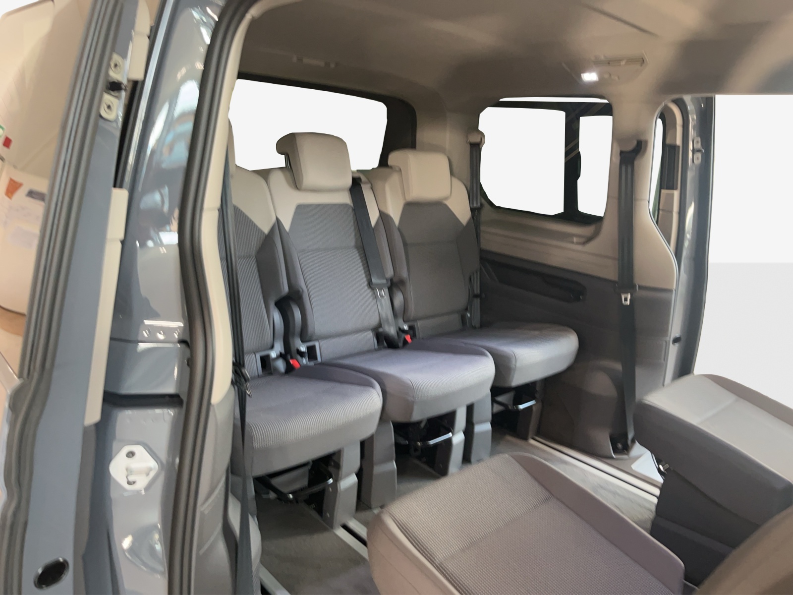 VW Multivan 2.0 TDI Trend Liberty DSG-image-1