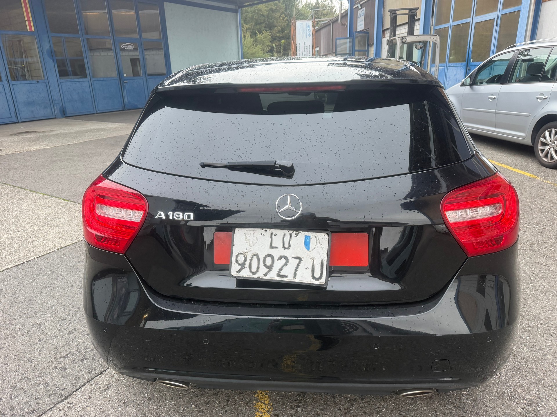 MERCEDES-BENZ A 180 7G-DCT-image-10