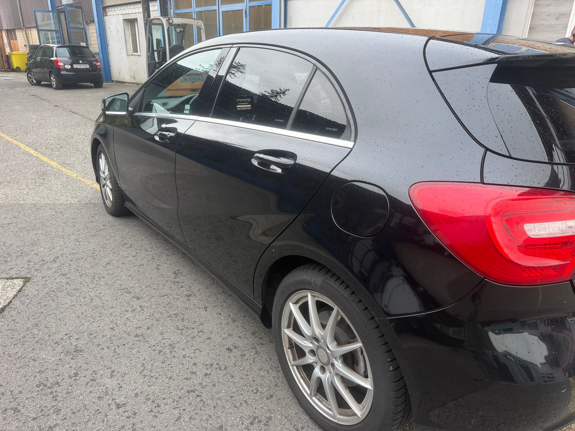 MERCEDES-BENZ A 180 7G-DCT-image-11