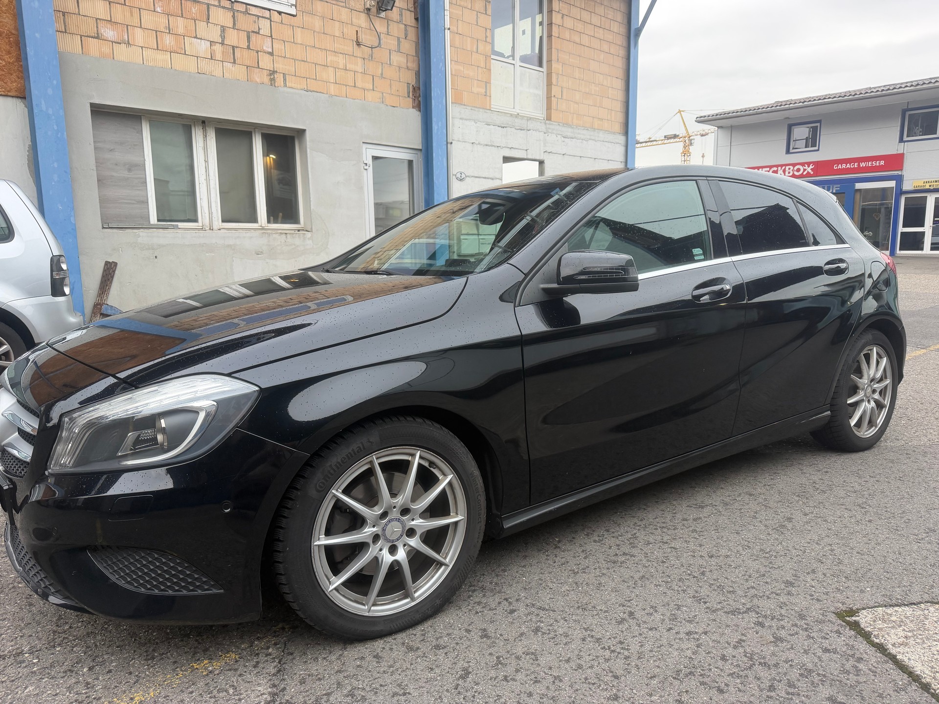 MERCEDES-BENZ A 180 7G-DCT-image-0