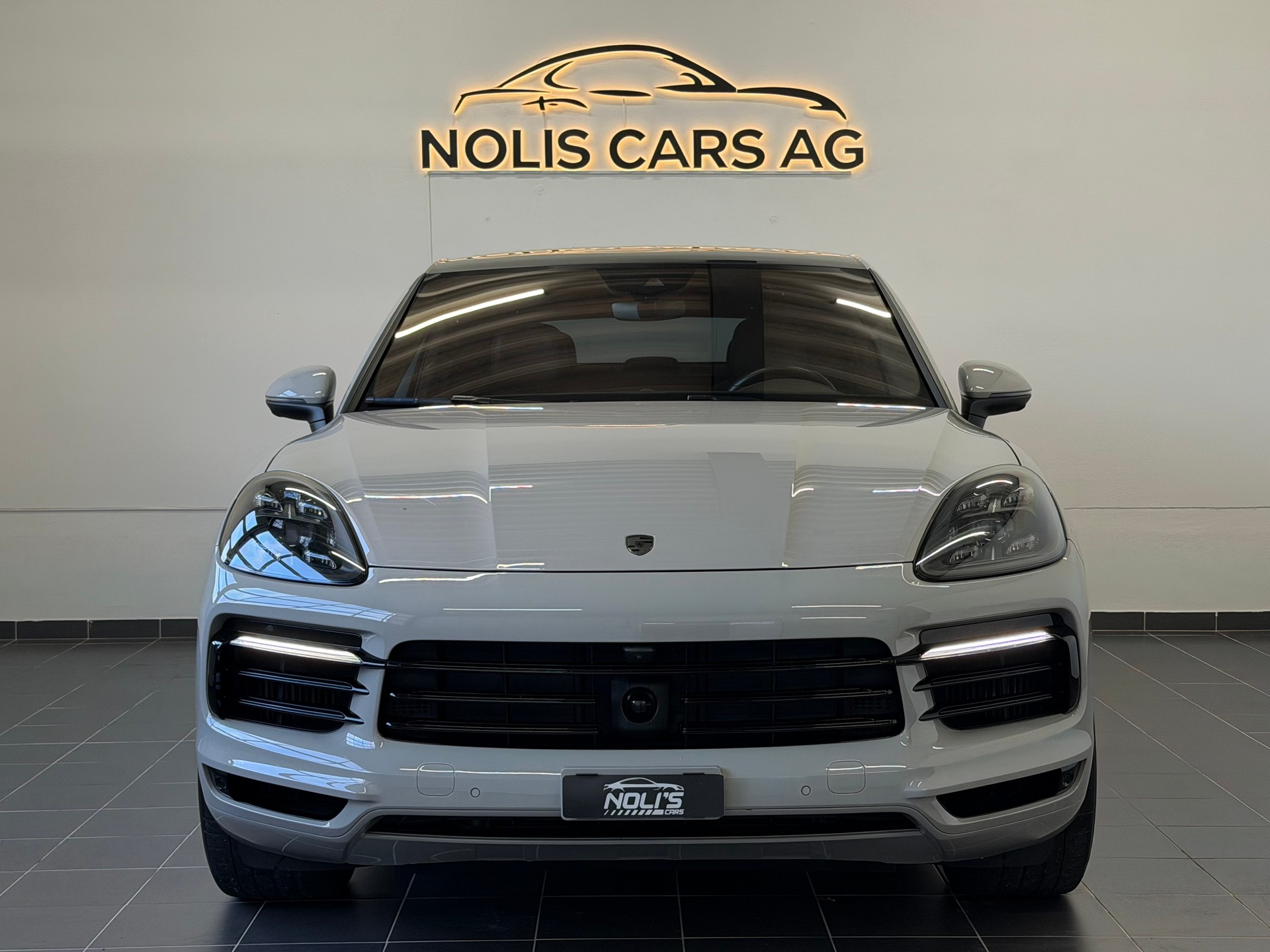 PORSCHE Cayenne Coupé E-Hybrid Platinum Edition-image-3
