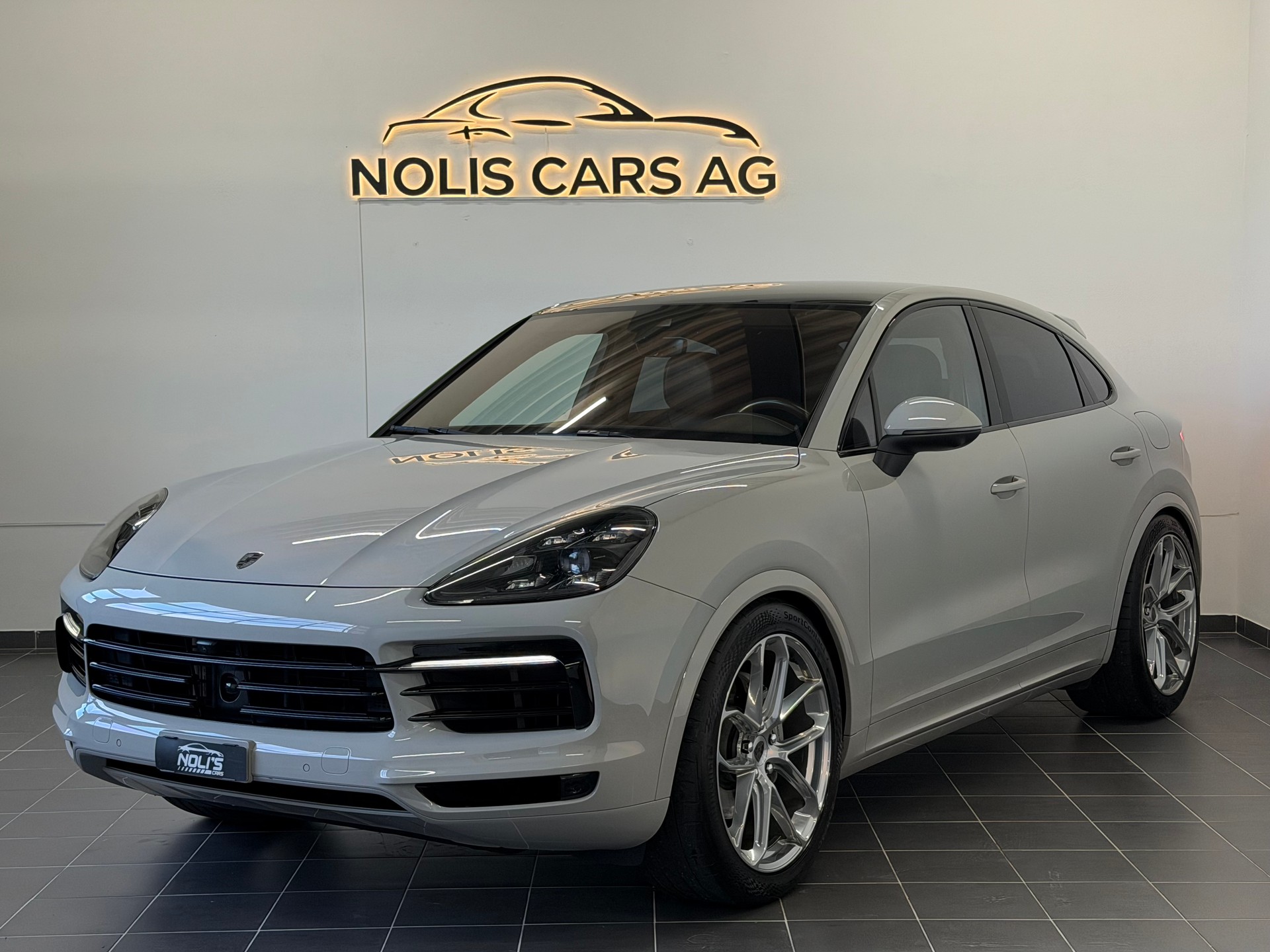 PORSCHE Cayenne Coupé E-Hybrid Platinum Edition-image-2