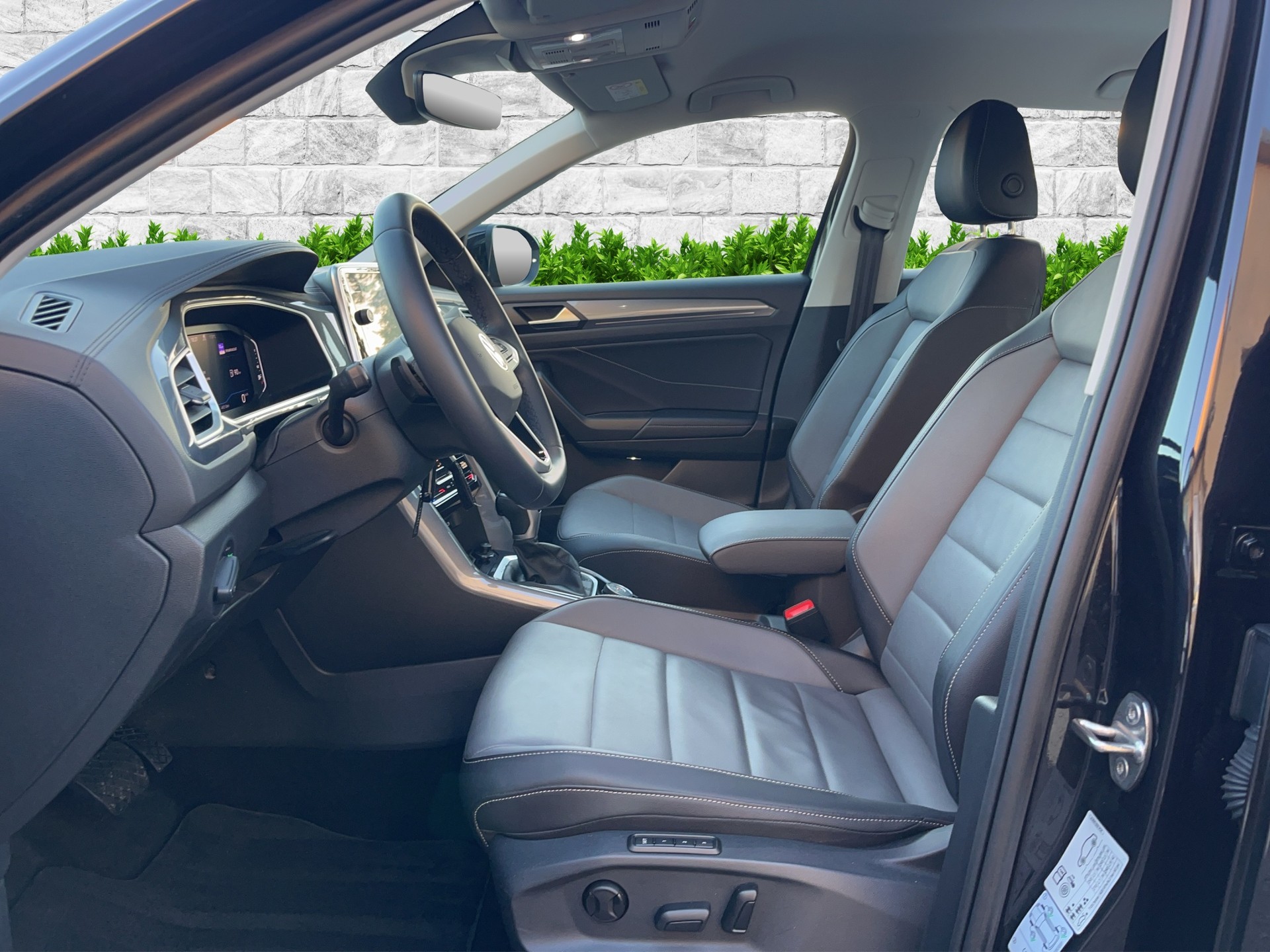 VW T-Roc 2.0 TSI Style DSG 4Motion-image-15