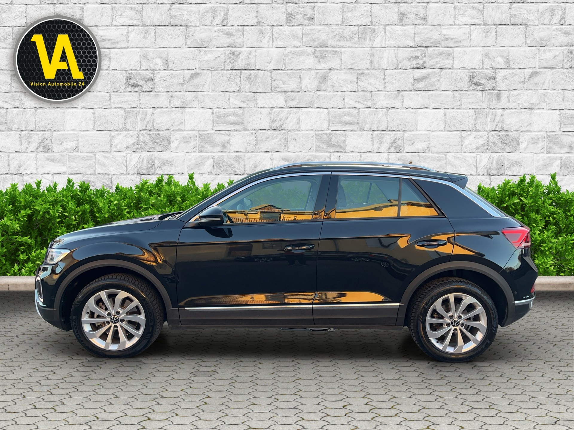 VW T-Roc 2.0 TSI Style DSG 4Motion-image-1