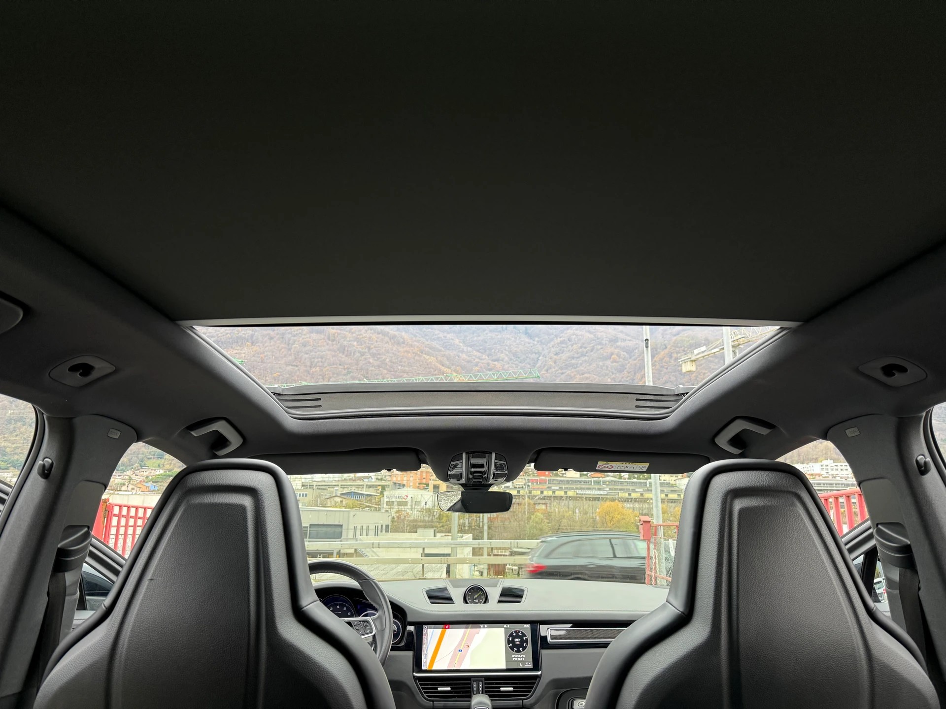 PORSCHE Cayenne E-Hybrid-image-5