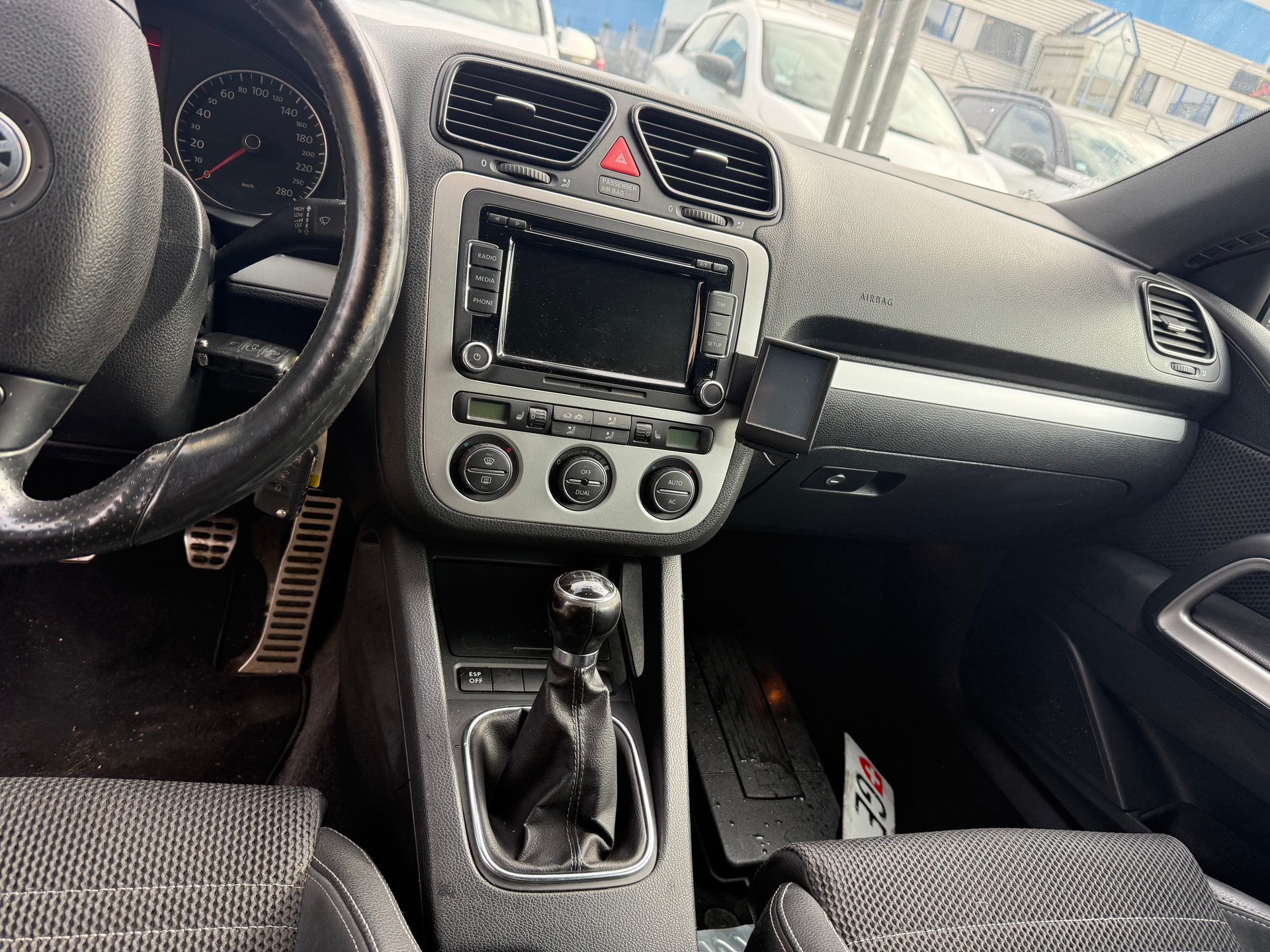 VW Scirocco 2.0 TSI-image-6