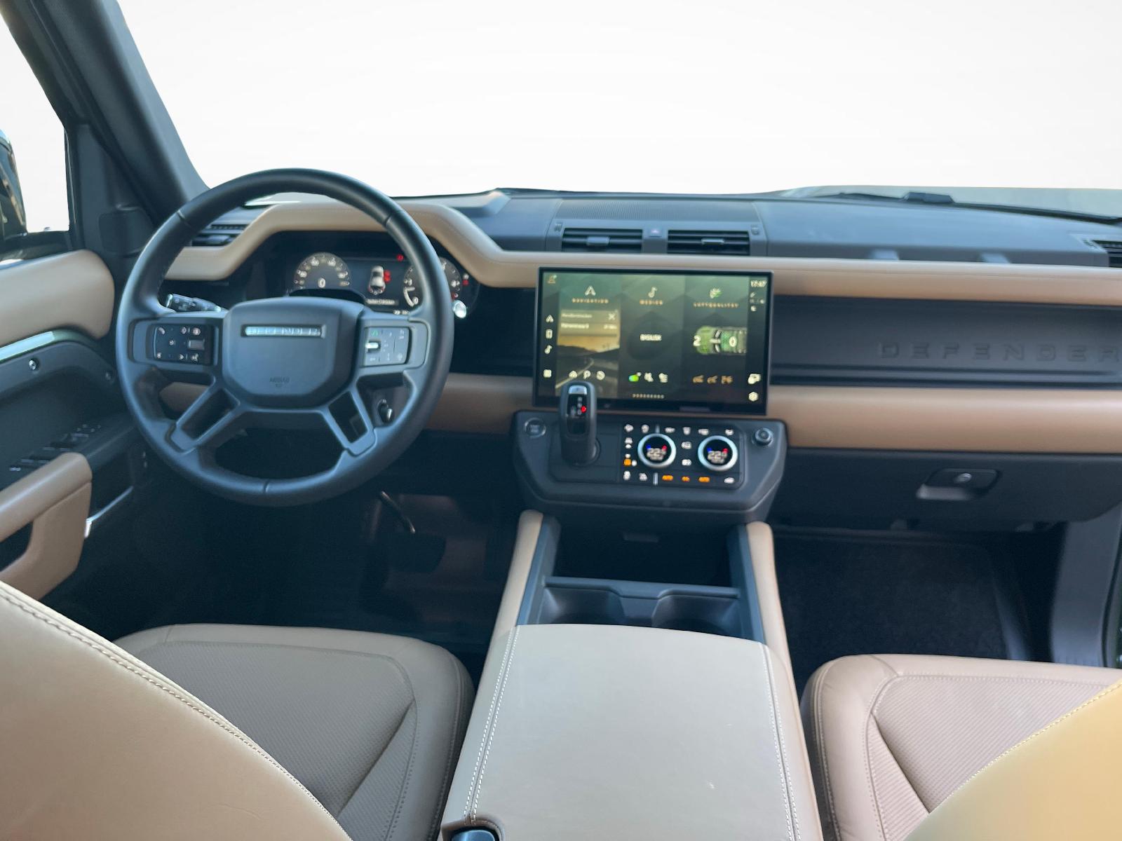 LAND ROVER Defender 110 3.0 D I6 350 X-Dynamic HSE-image-8