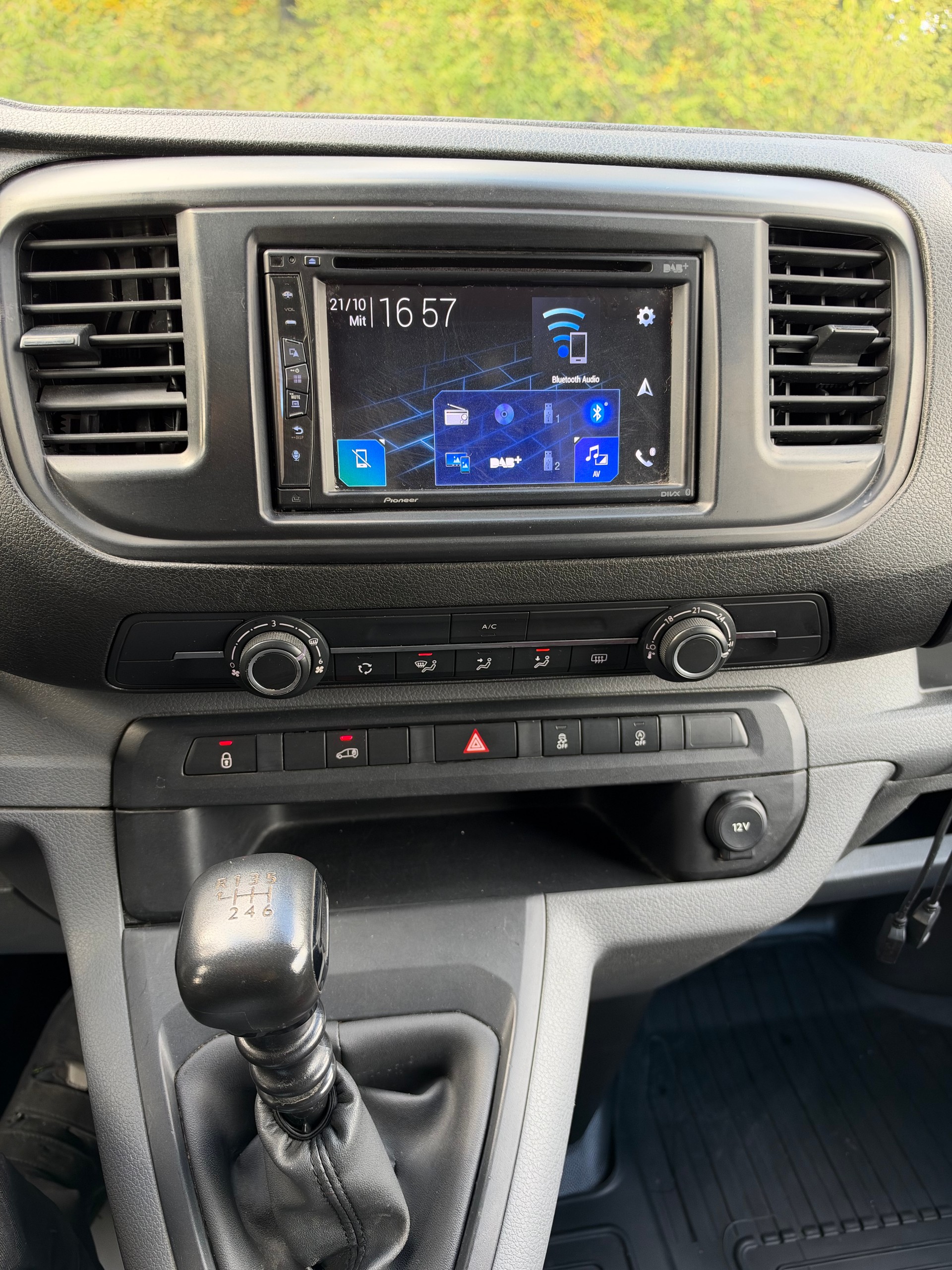 TOYOTA Proace 1.6D Glass Van L1 Terra-image-9