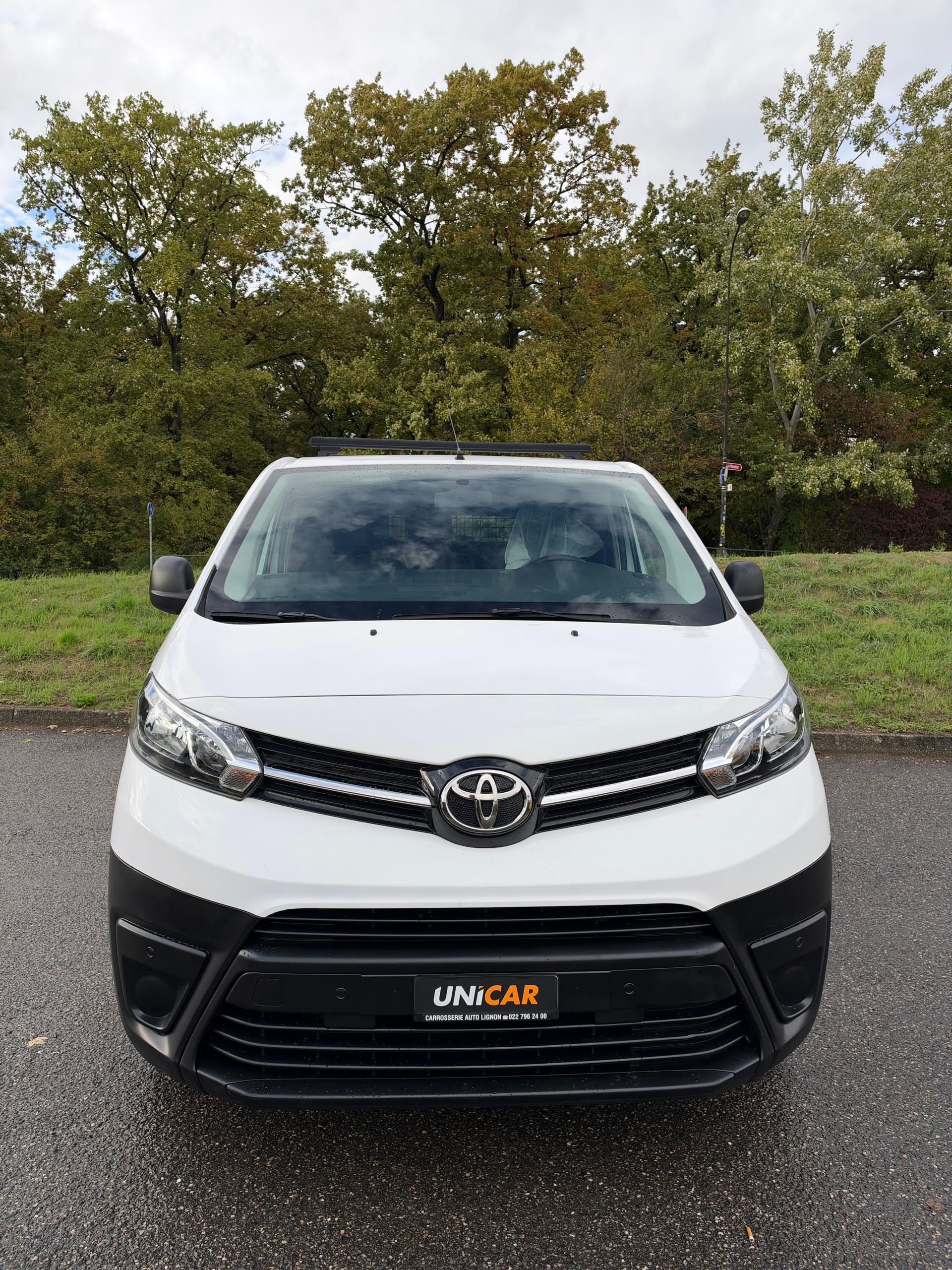TOYOTA Proace 1.6D Glass Van L1 Terra-image-2