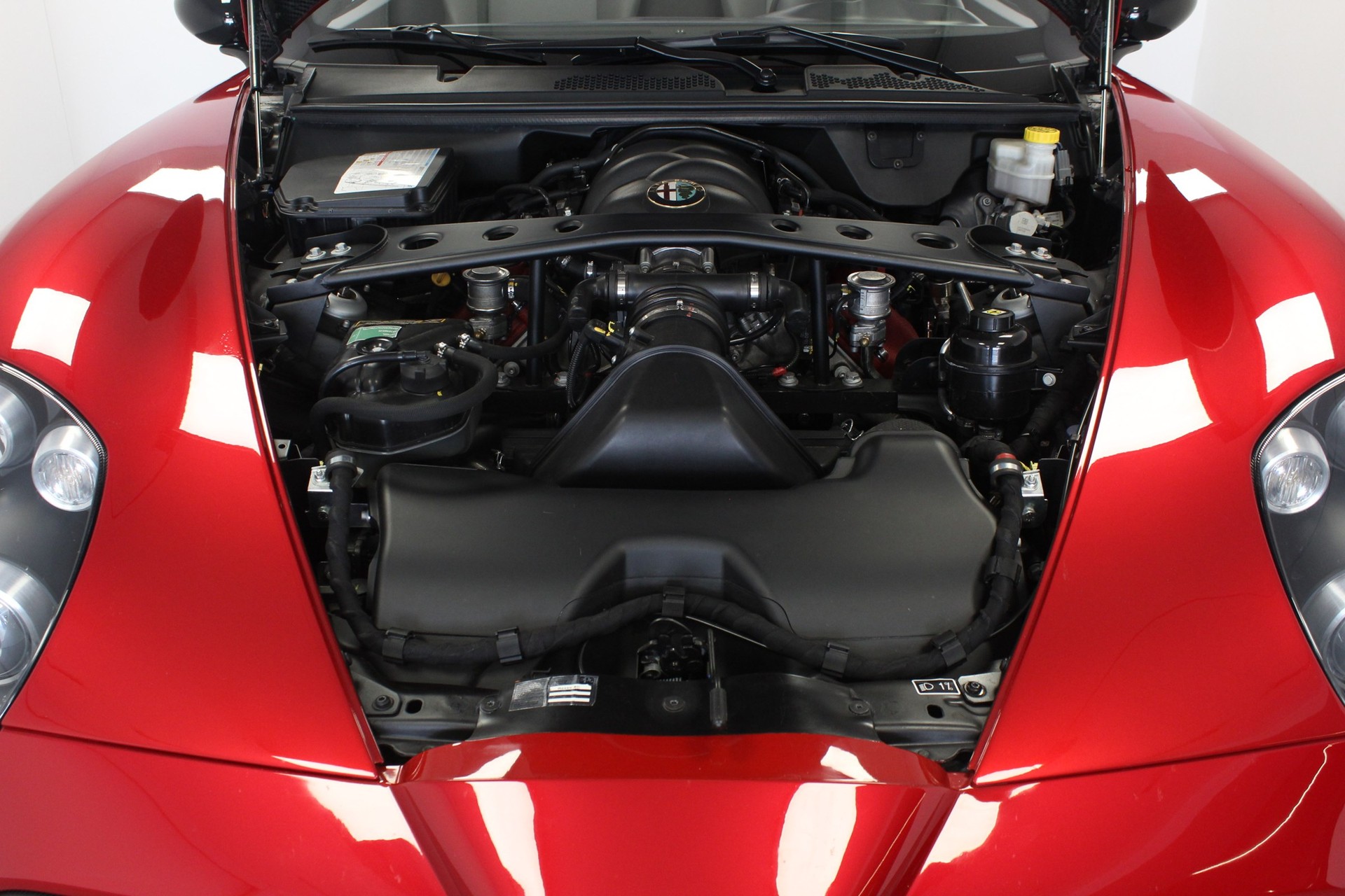 ALFA ROMEO 8C Spider-image-12