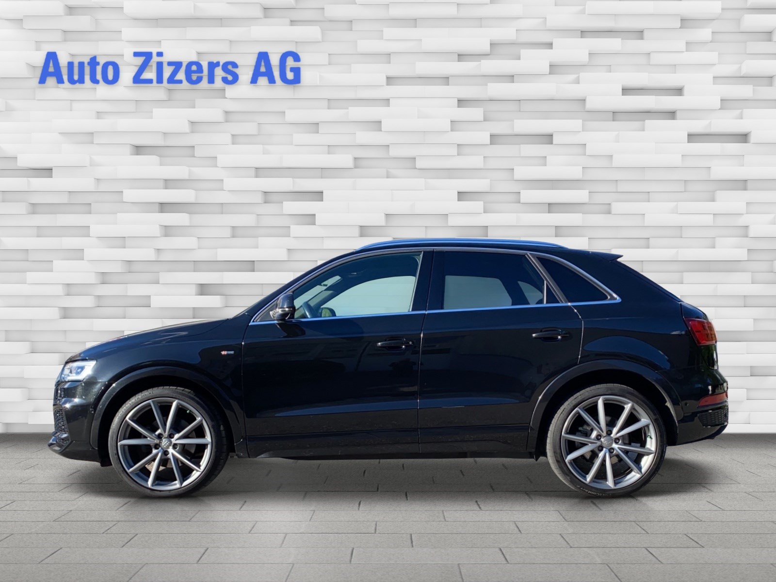 AUDI Q3 2.0 TFSI sport quattro S-tronic-image-2