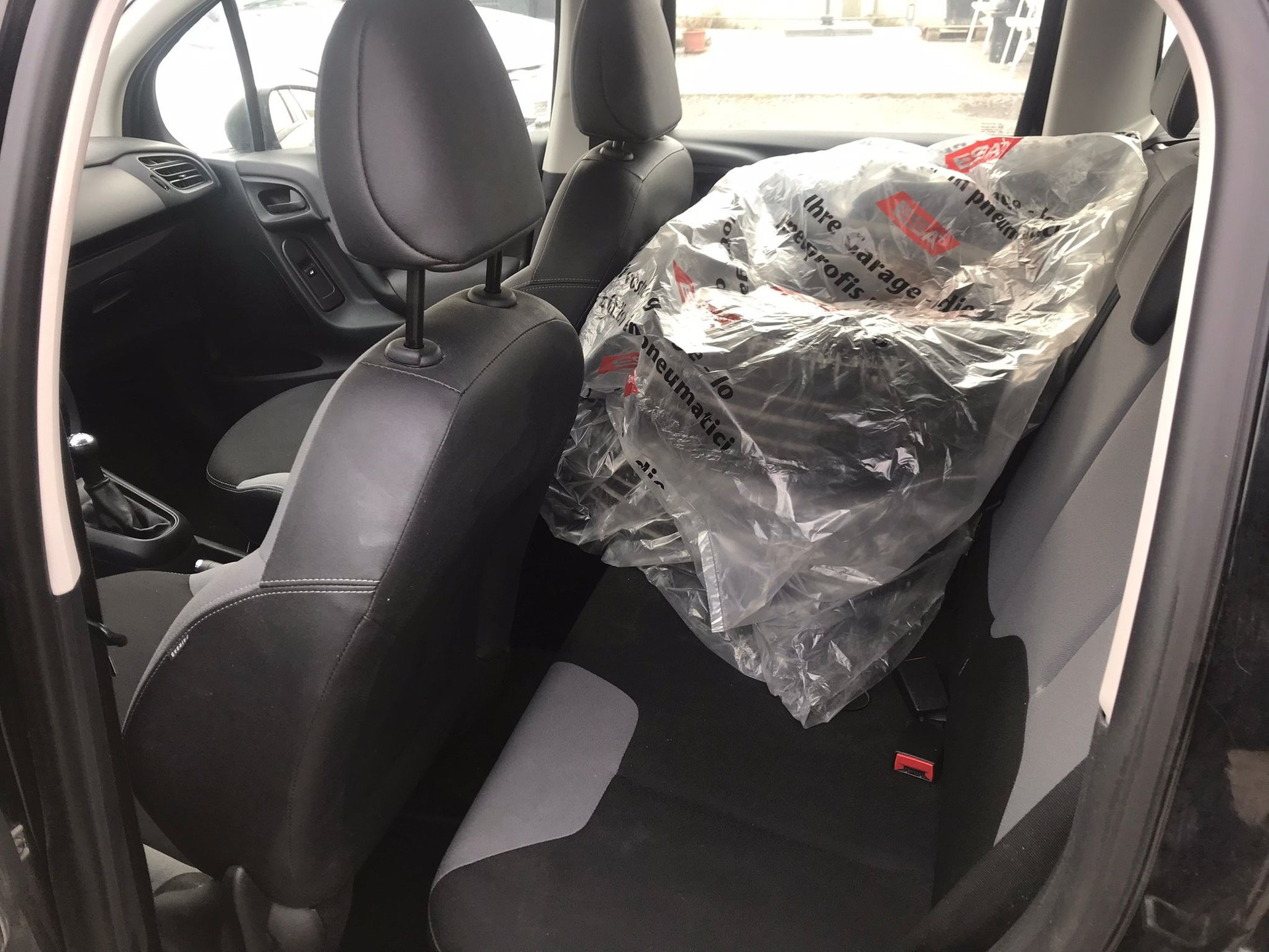 CITROEN C3 1.0i Attraction-image-8