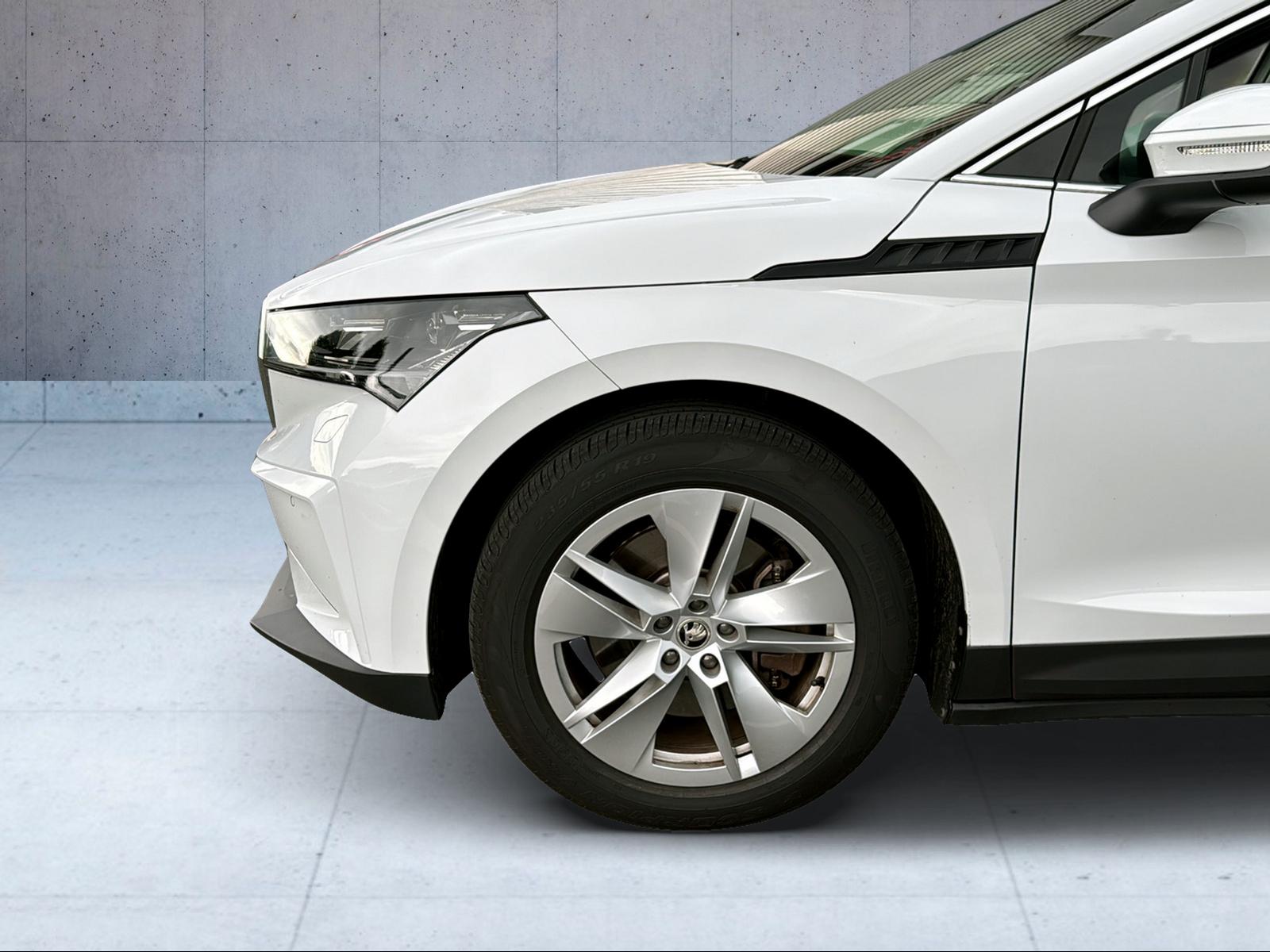 SKODA Enyaq iV 80-image-8