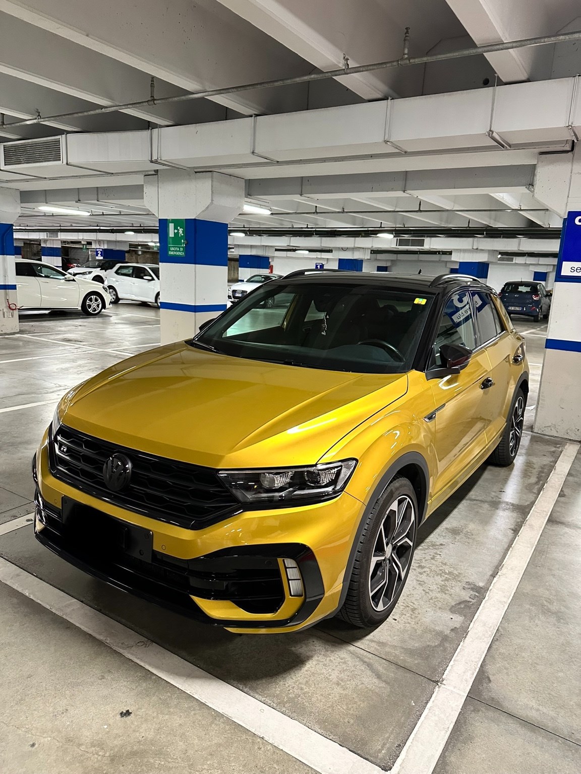 VW T-Roc 2.0 TSI R DSG 4Motion-image-2