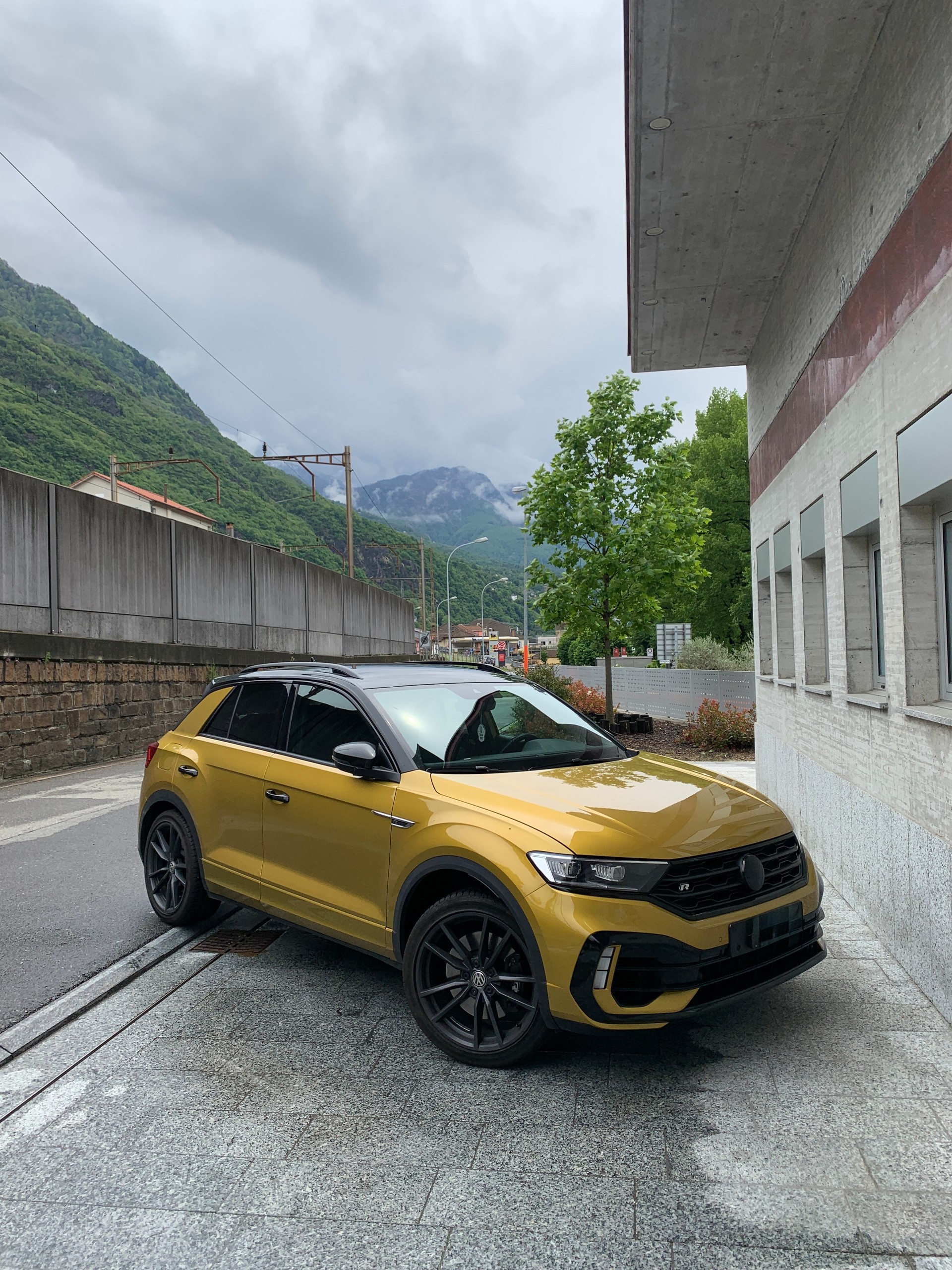 VW T-Roc 2.0 TSI R DSG 4Motion-image-0
