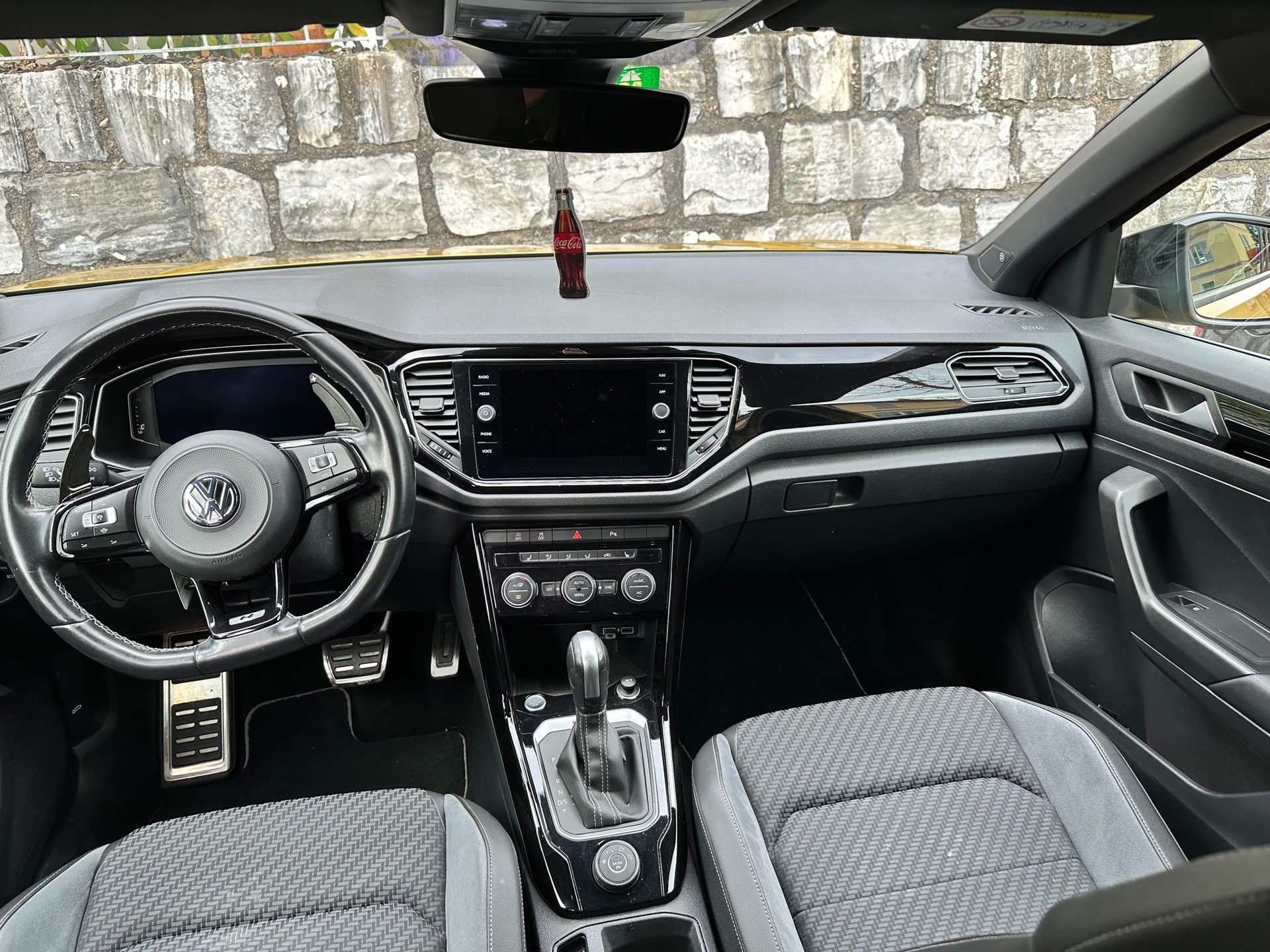 VW T-Roc 2.0 TSI R DSG 4Motion-image-6