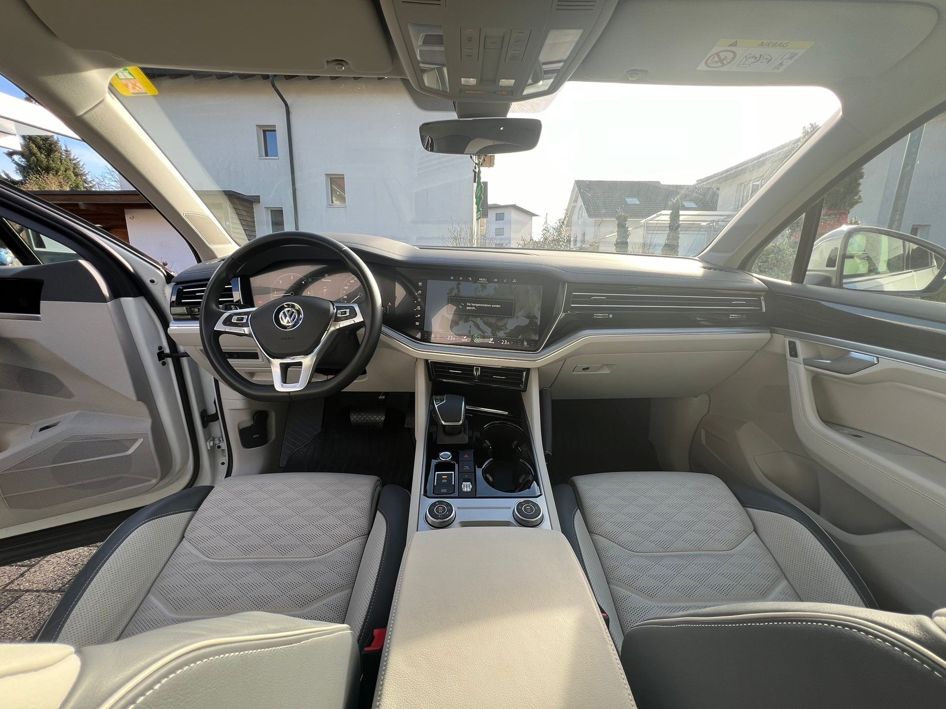 VW Touareg 3.0 TDI R Line Tiptronic-image-8