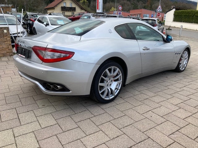 MASERATI GranTurismo Automatica-image-5