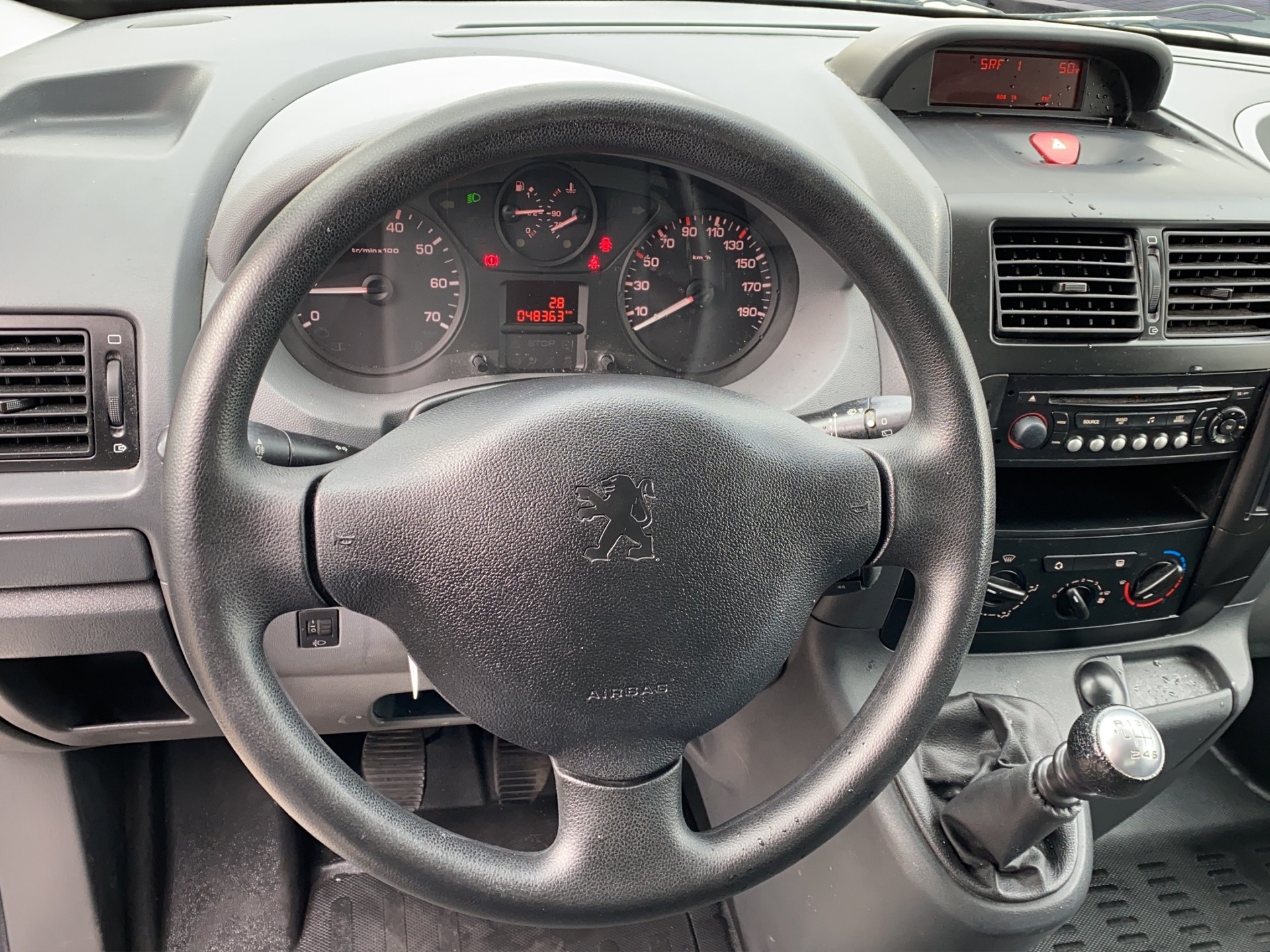 PEUGEOT Expert 2.0 HDi 229 L2H1-image-9