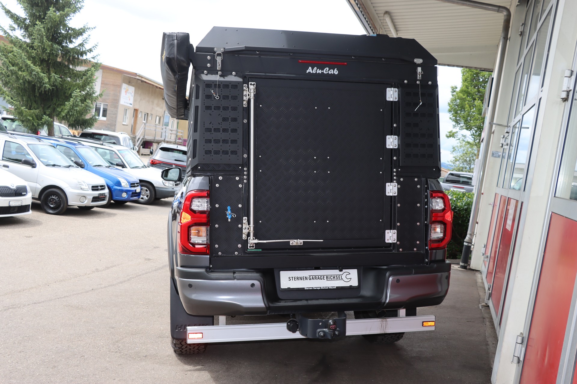 TOYOTA Hilux 2.8D-4D Invincible Double Cab 4x4 A-image-7