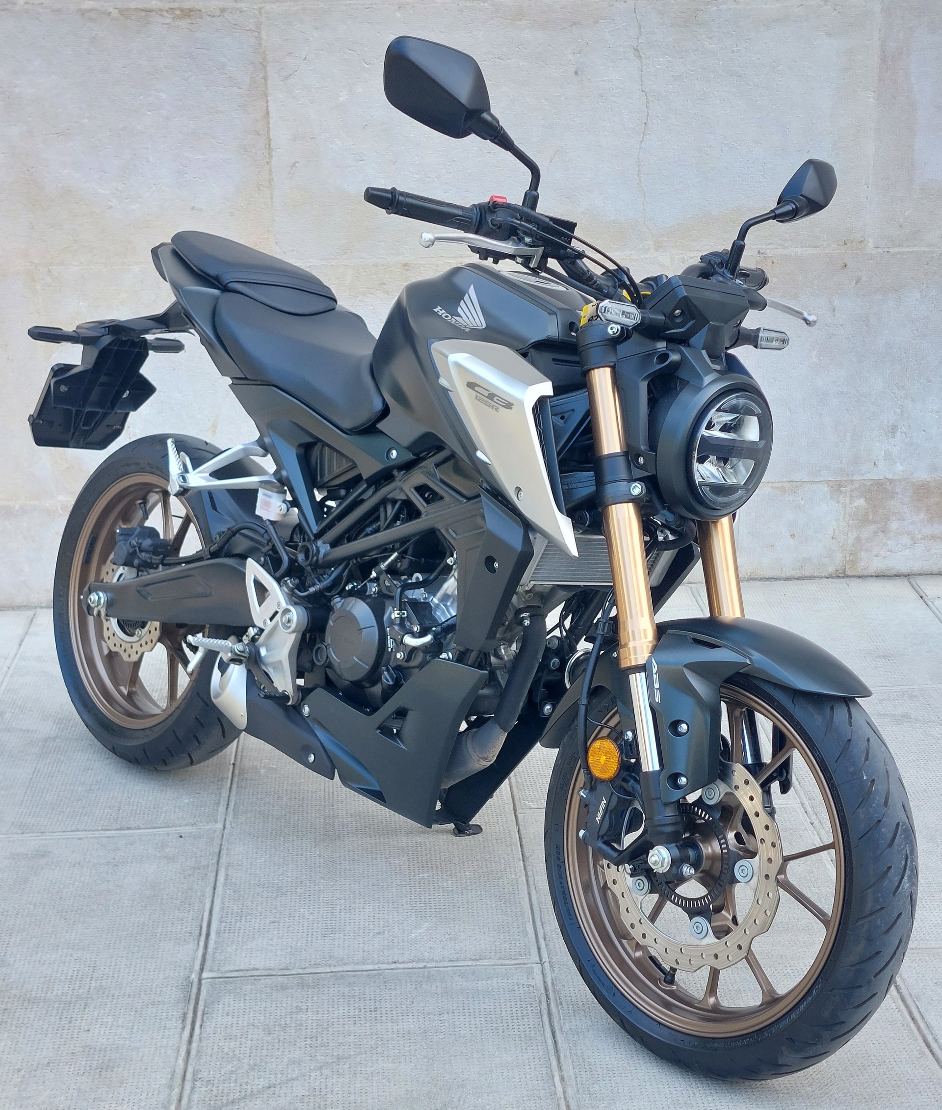 HONDA CB 125 R-image-1