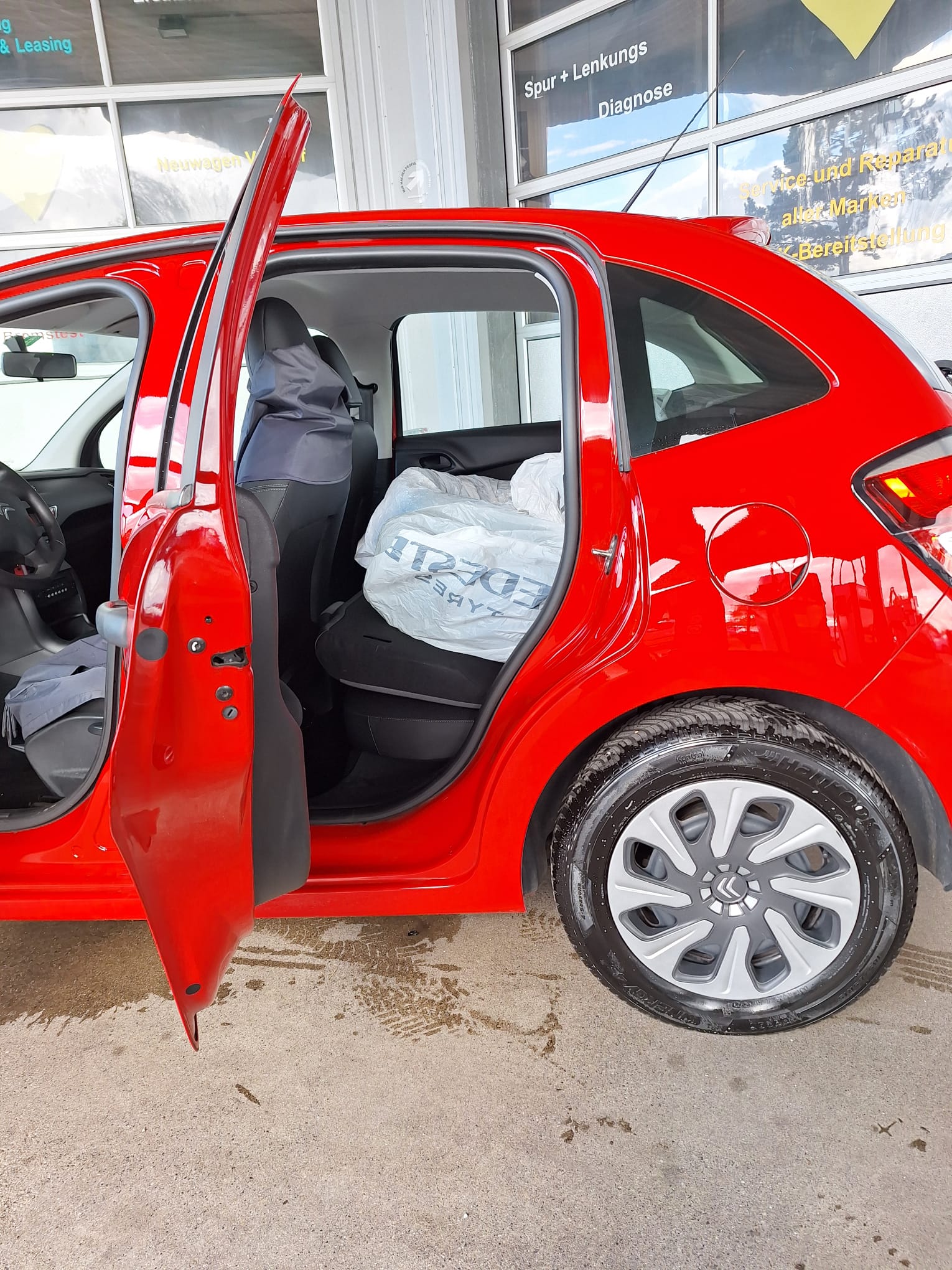 CITROEN C3 1.0i Attraction-image-7