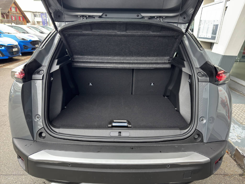 PEUGEOT 2008 1.2 Hybrid Allure-image-8
