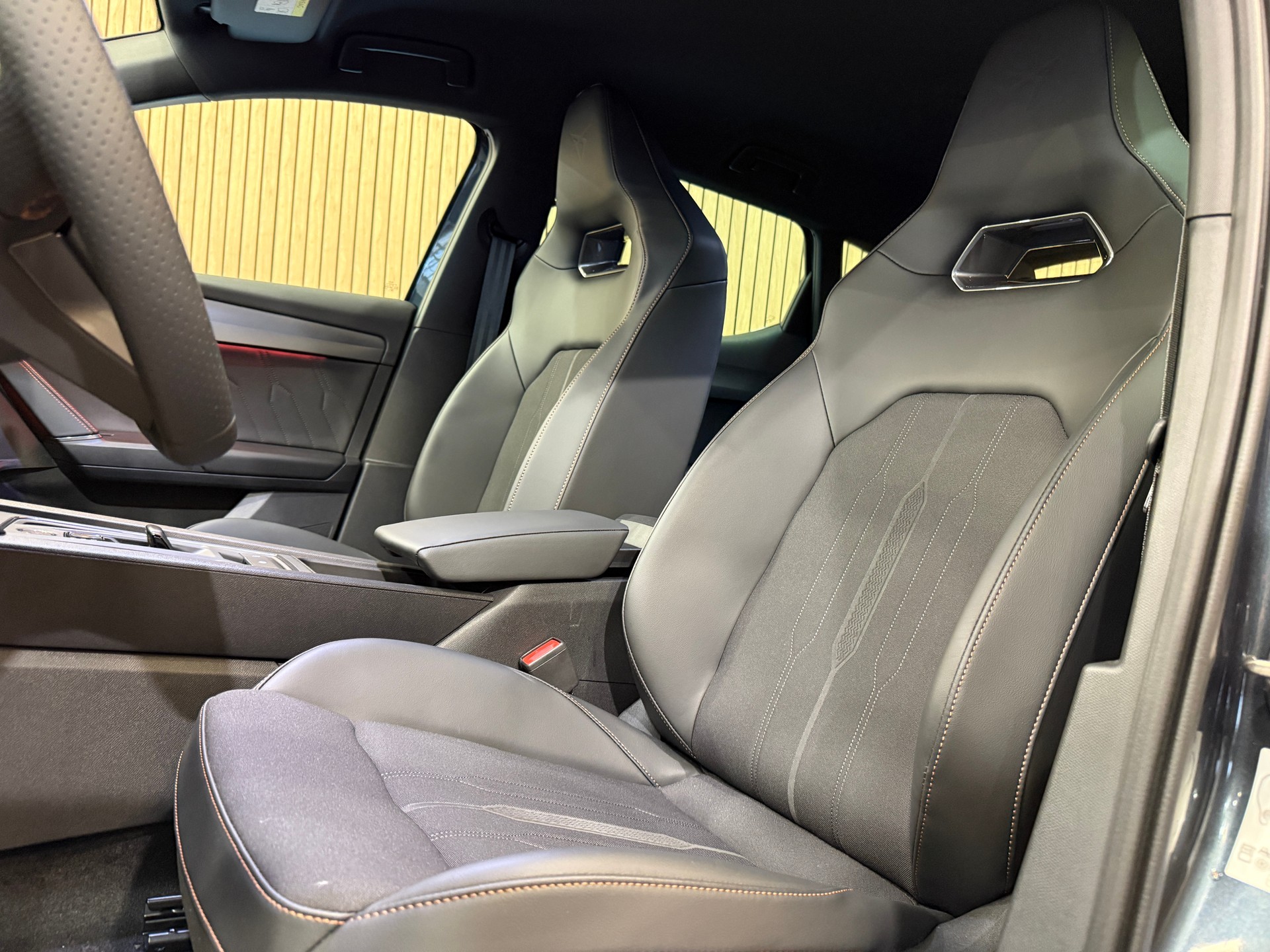 CUPRA 1,5 eTSI MHEV DSG FR-image-5