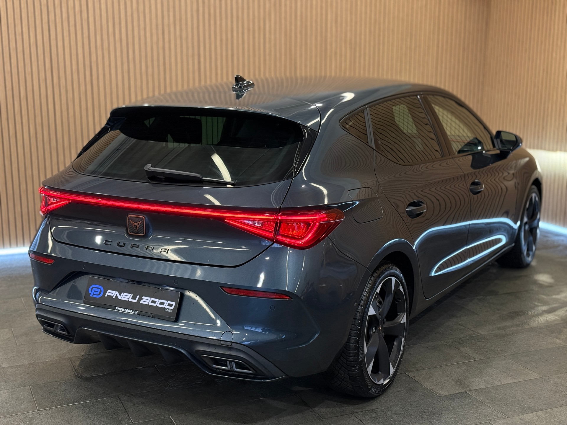 CUPRA 1,5 eTSI MHEV DSG FR-image-2