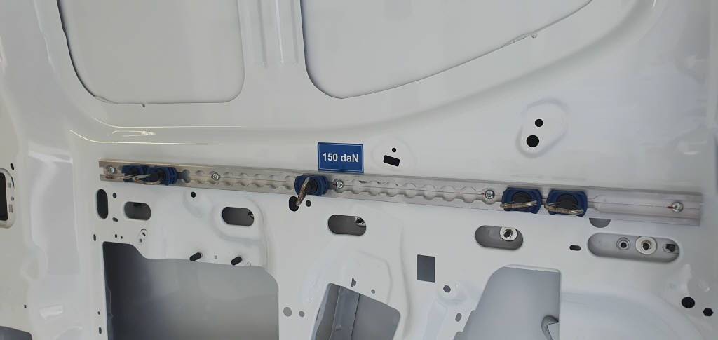 FORD Transit Custom Van 280 L1 2.0 EcoBlue 136 Trend-image-11