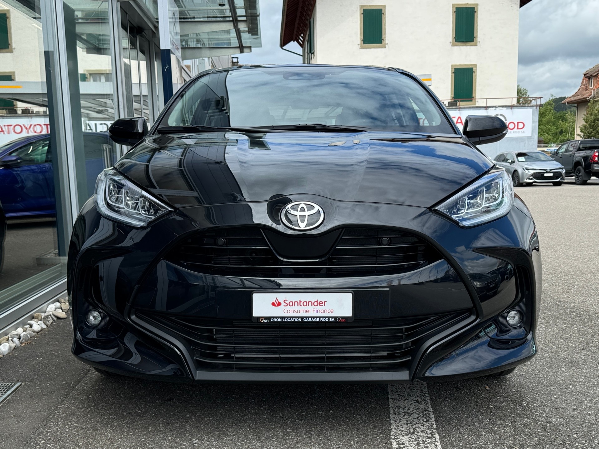 TOYOTA Yaris 1.5 Trend e-CVT-image-2