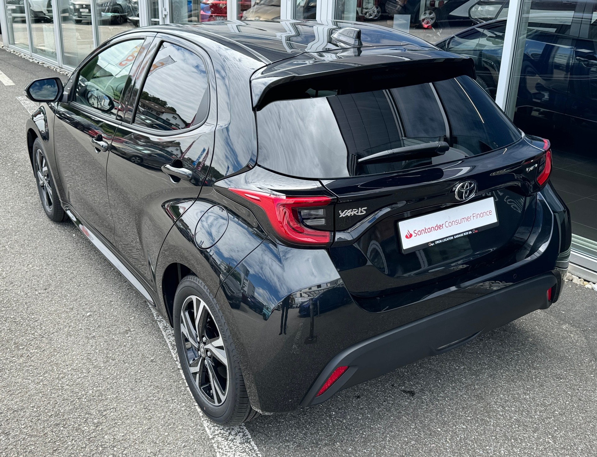 TOYOTA Yaris 1.5 Trend e-CVT-image-6