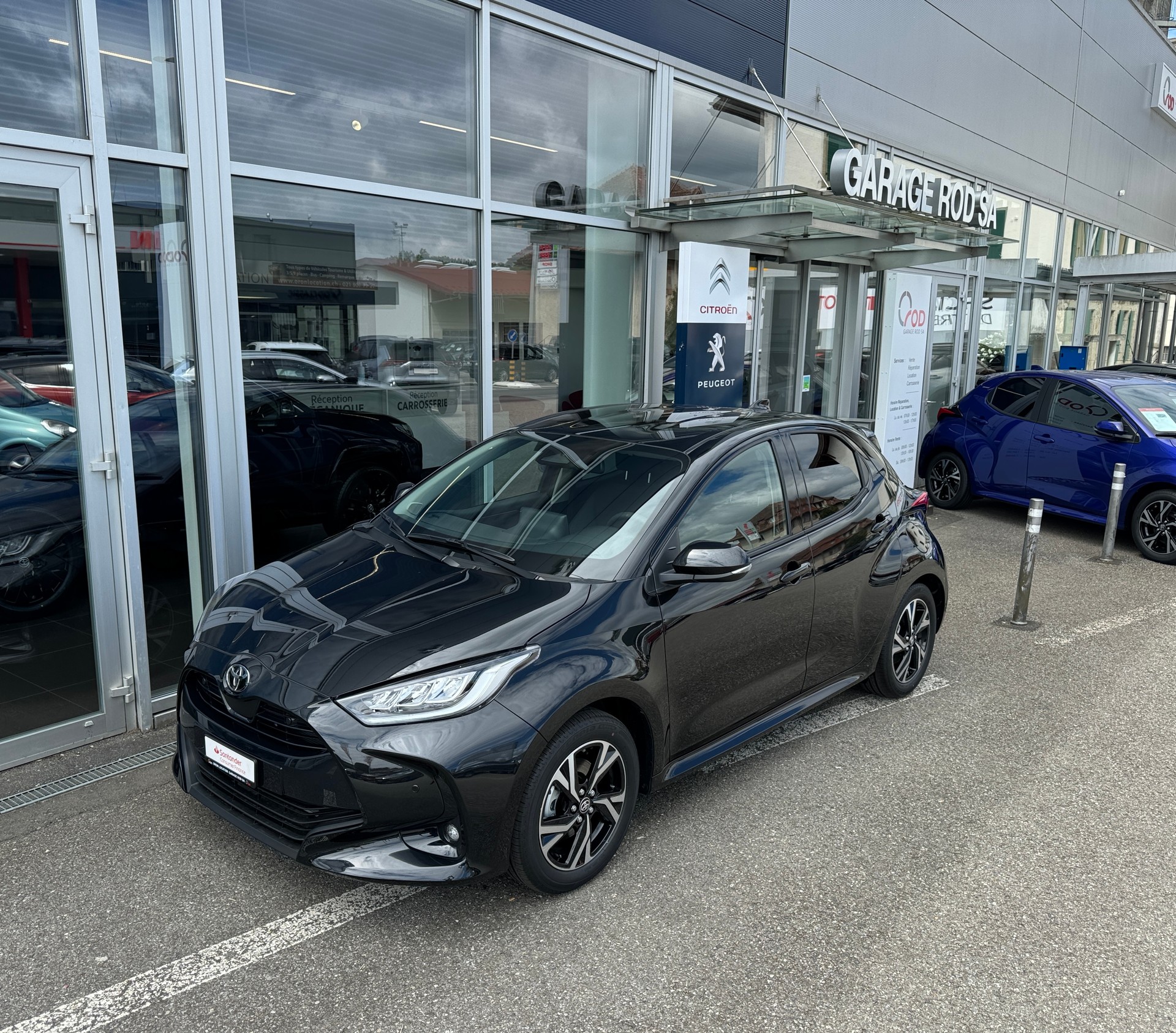 TOYOTA Yaris 1.5 Trend e-CVT-image-0