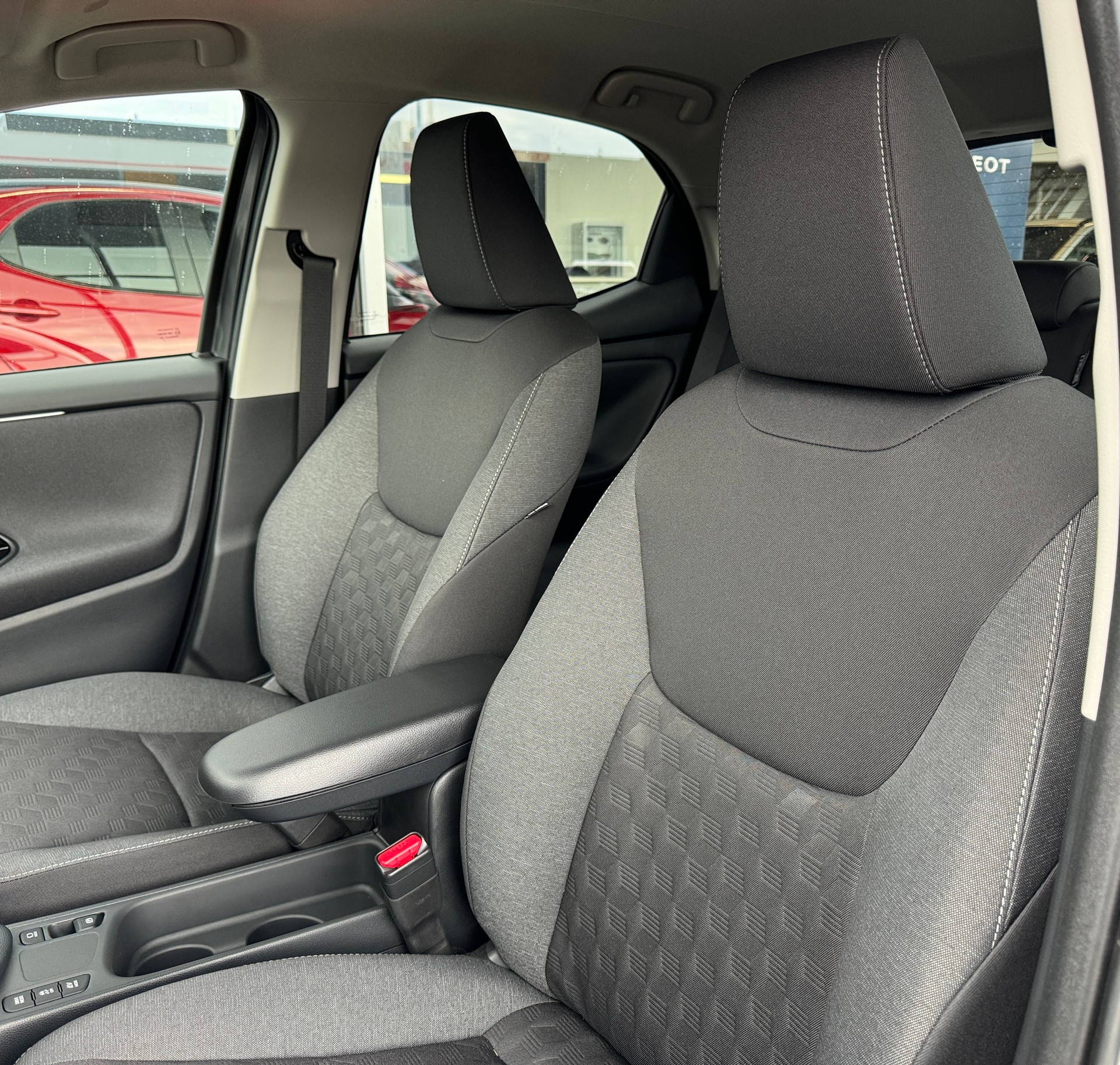 TOYOTA Yaris 1.5 Trend e-CVT-image-10